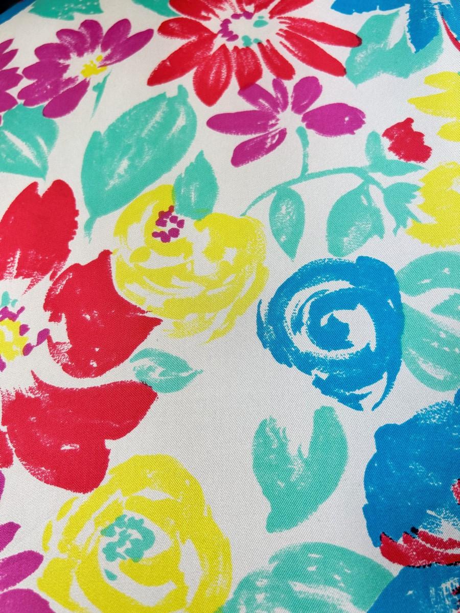 Printed silk blouse by Pierre Balmain - France Circa 1985 For Sale 4