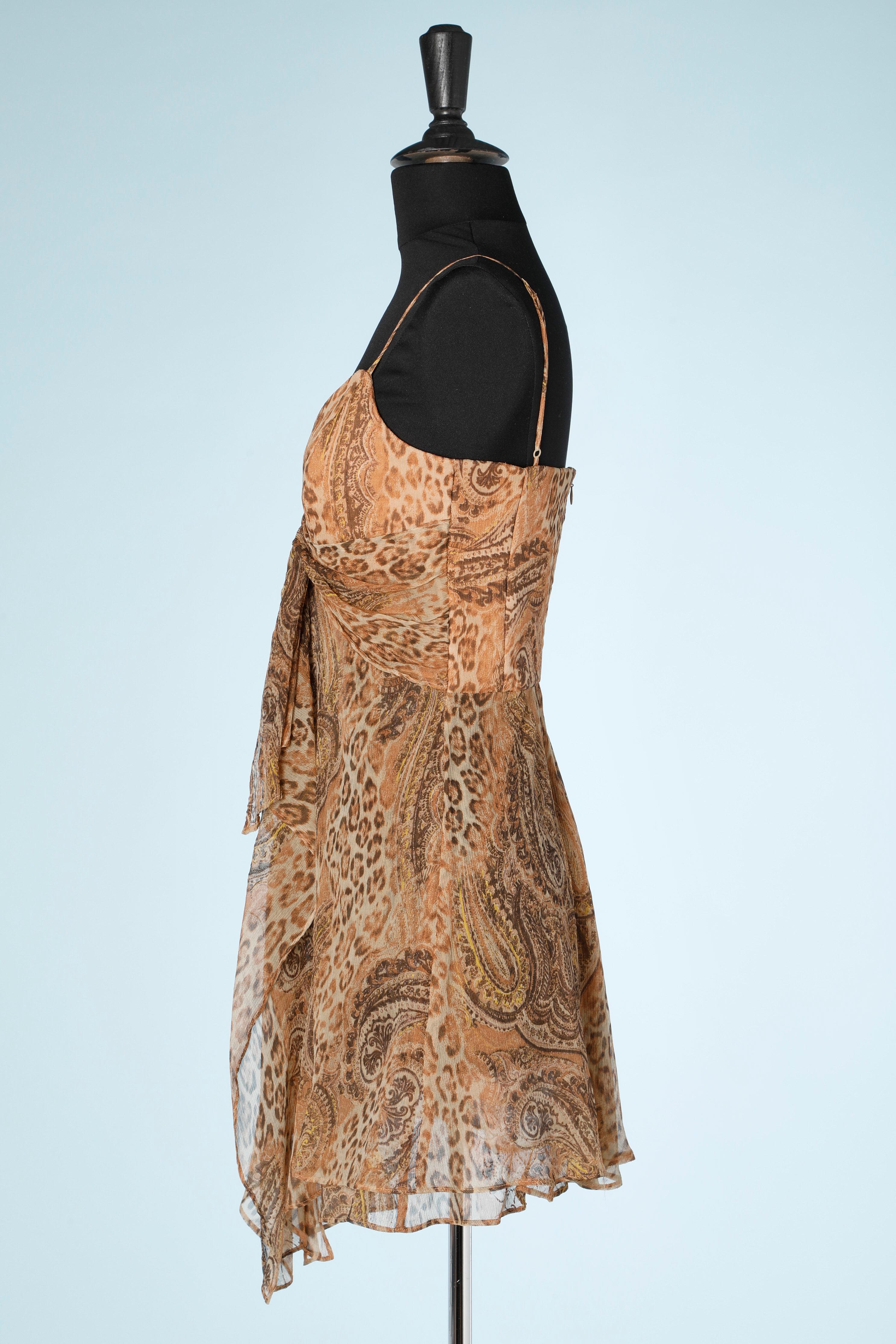 Women's Printed silk chiffon cocktail dress with brooch in the front Luis Spagnoli For Sale