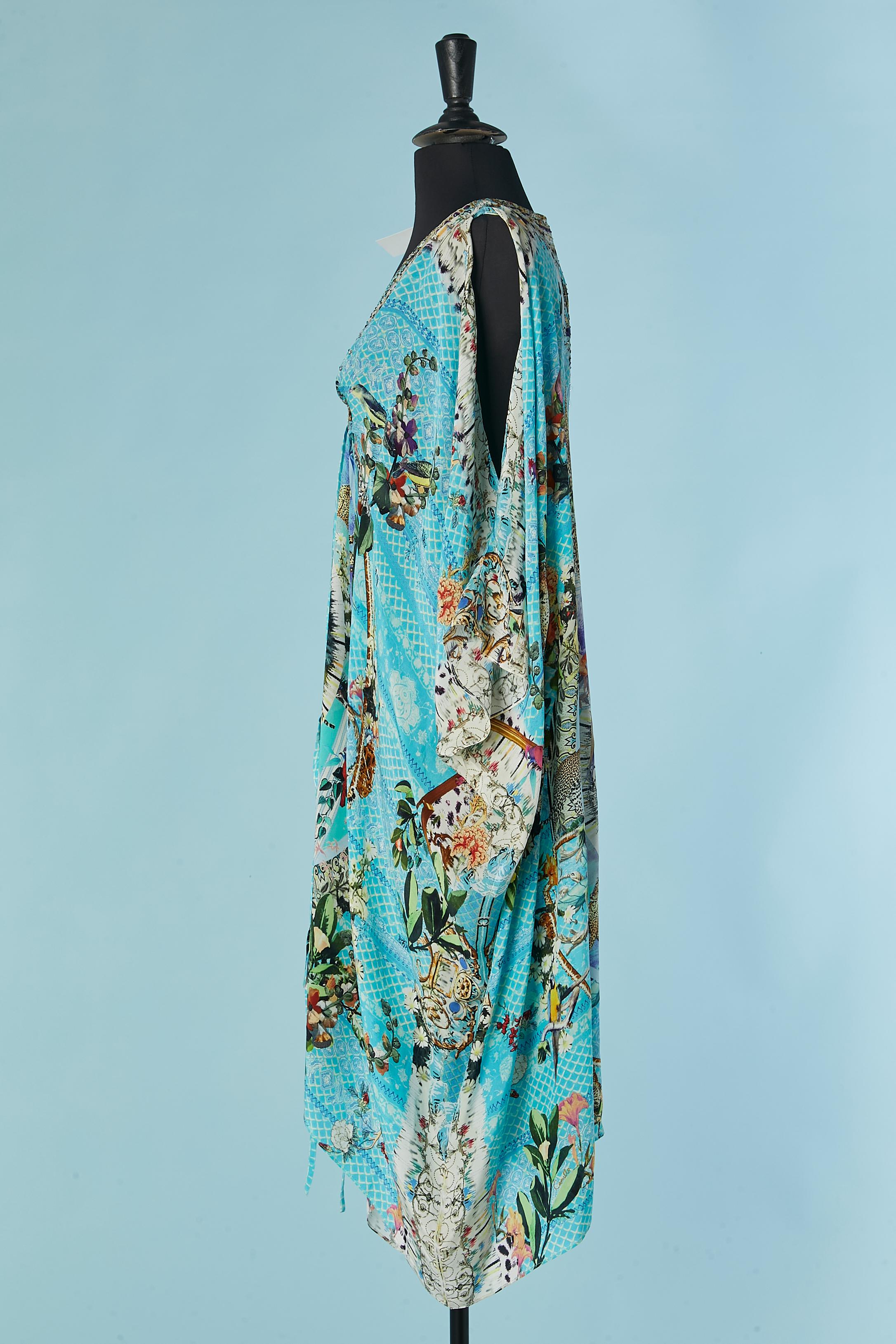 Robe en soie imprimée et ornée de strass CAMILLA (Nouvellement étiquetée) en vente 1