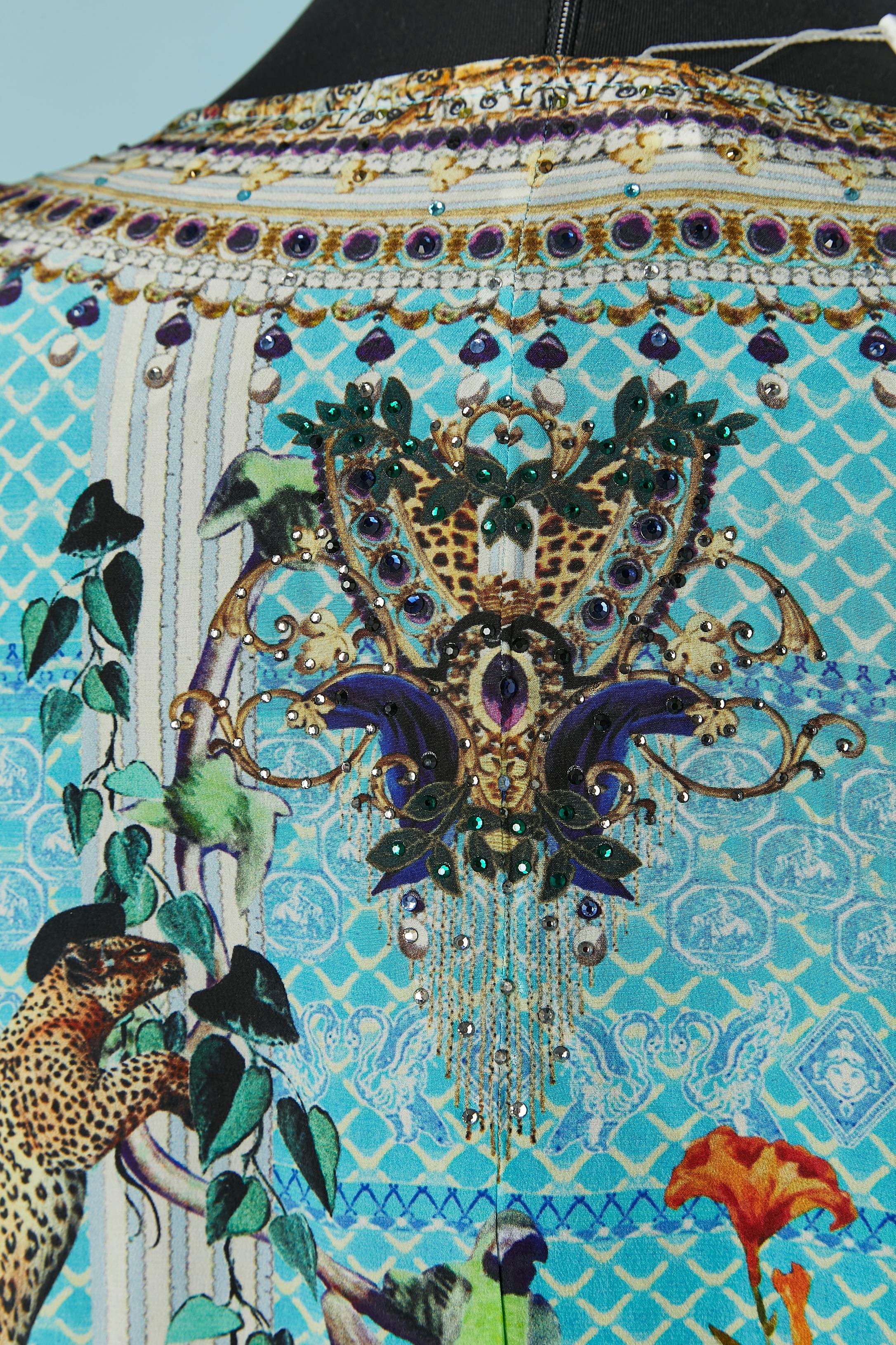 Robe en soie imprimée et ornée de strass CAMILLA (Nouvellement étiquetée) en vente 3