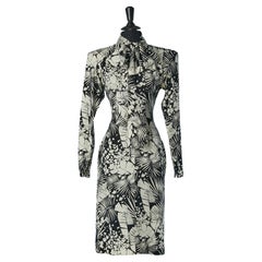 Robe de cocktail Rive Gauche Saint Laurent en jacquard de soie imprimée avec nœud papillon