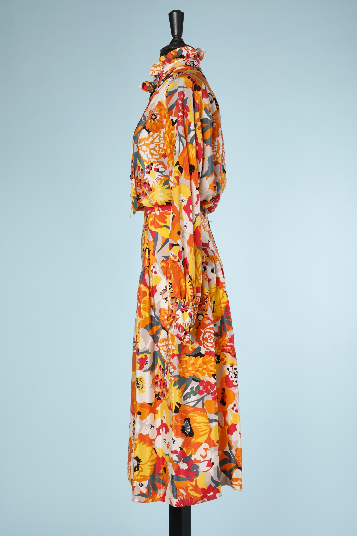 Women's Printed silk shirt and skirt ensemble Circa 1970 For Sale