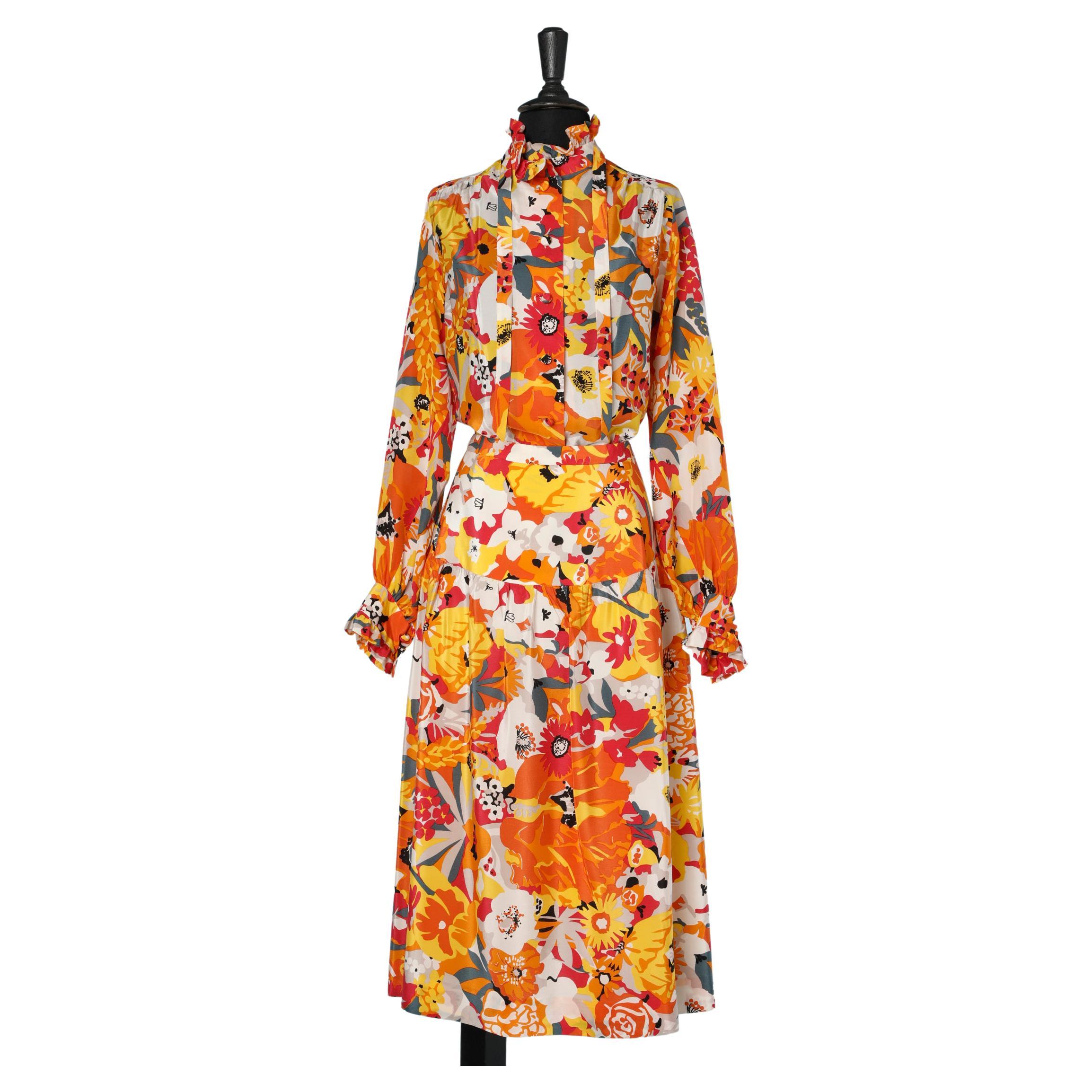 Printed silk shirt and skirt ensemble Circa 1970 For Sale