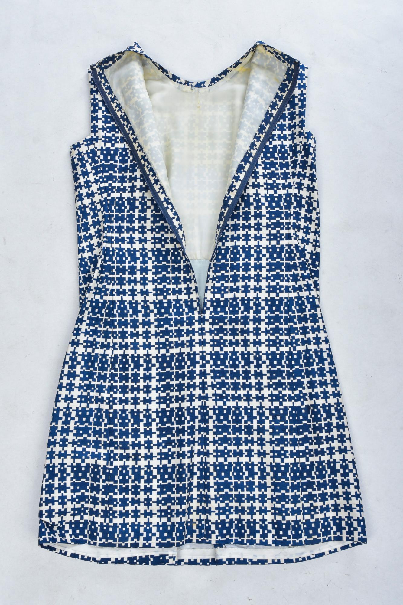 Blue Printed silk suit by Jules-François Crahay for Nina Ricci Circa 1956-1960 For Sale