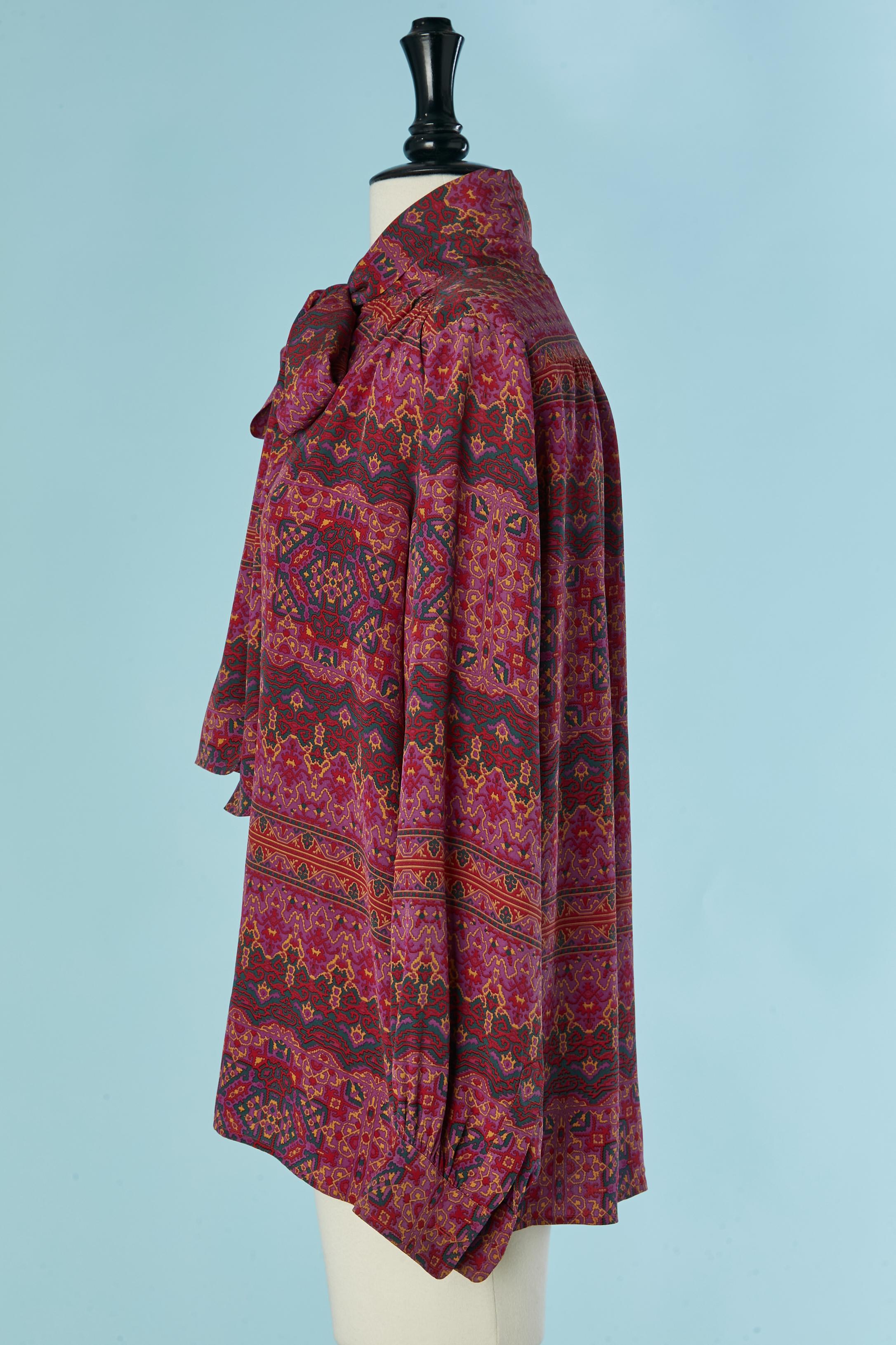 Túnica de seda estampada con pajarita SAINT LAURENT RIVE GAUCHE en Excelente estado para la venta en Saint-Ouen-Sur-Seine, FR