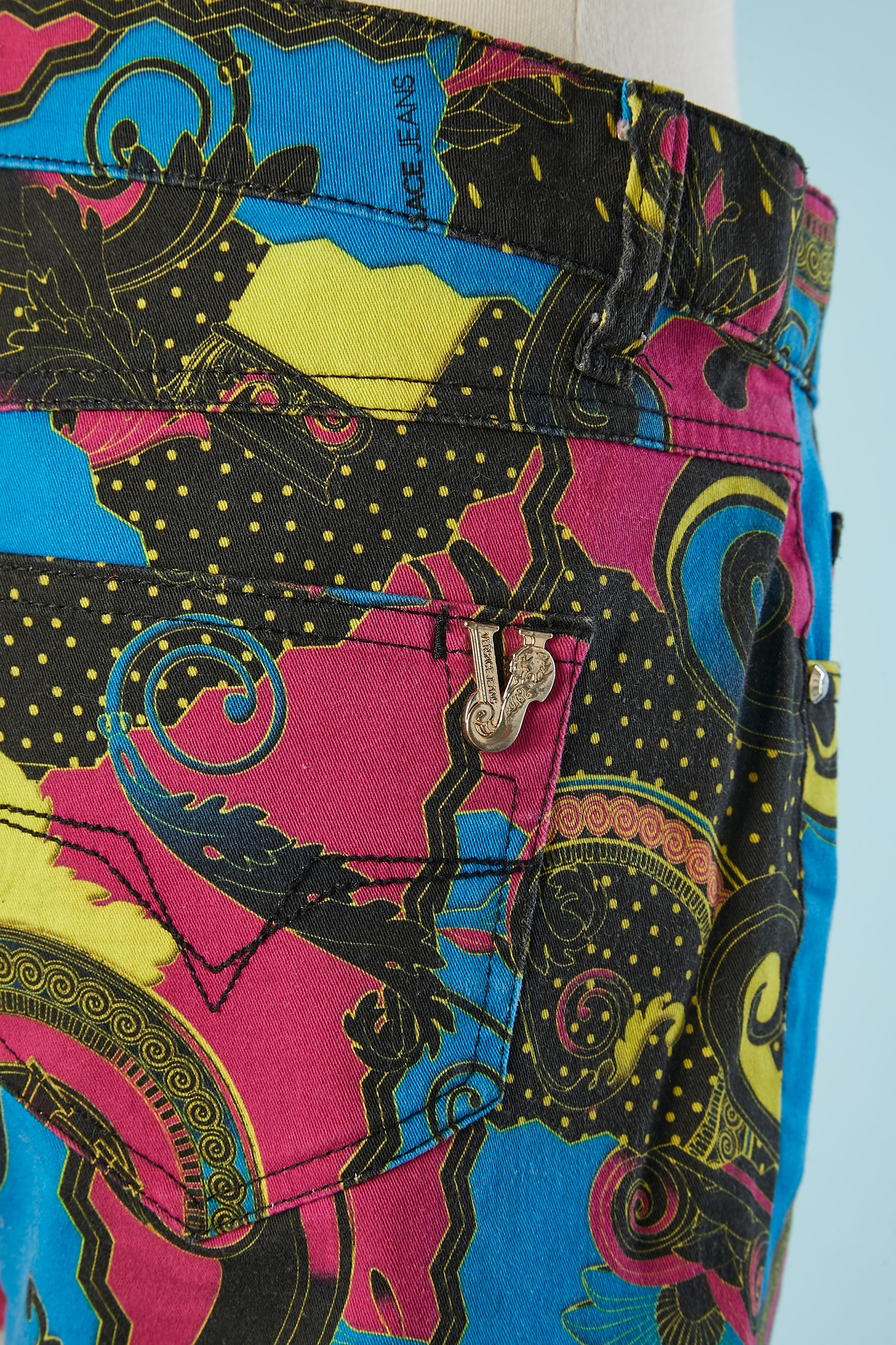 Short d'été imprimé en coton stretch Versace Jeans Unisexe en vente