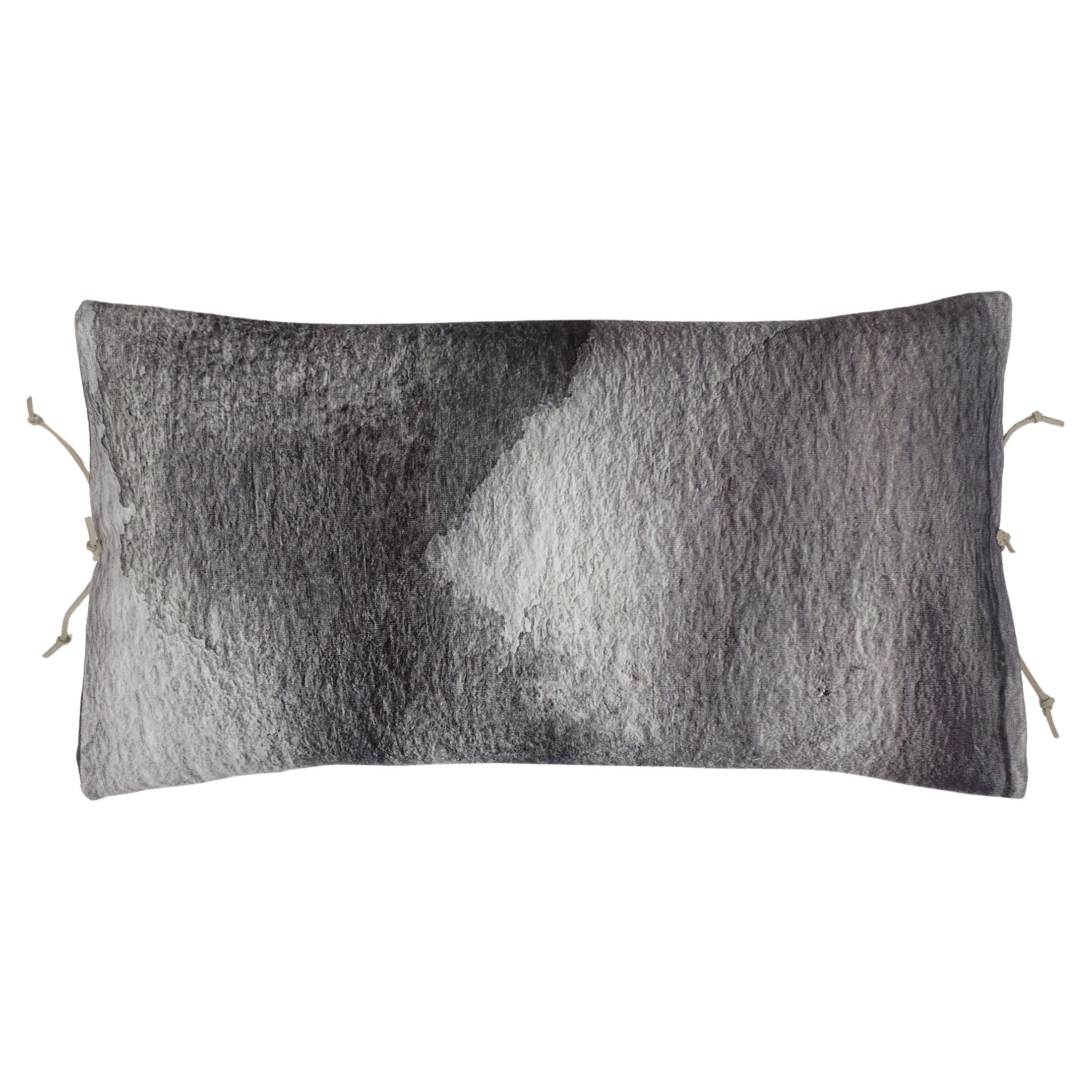 Printed Velvet Pillow Smudge Carbon