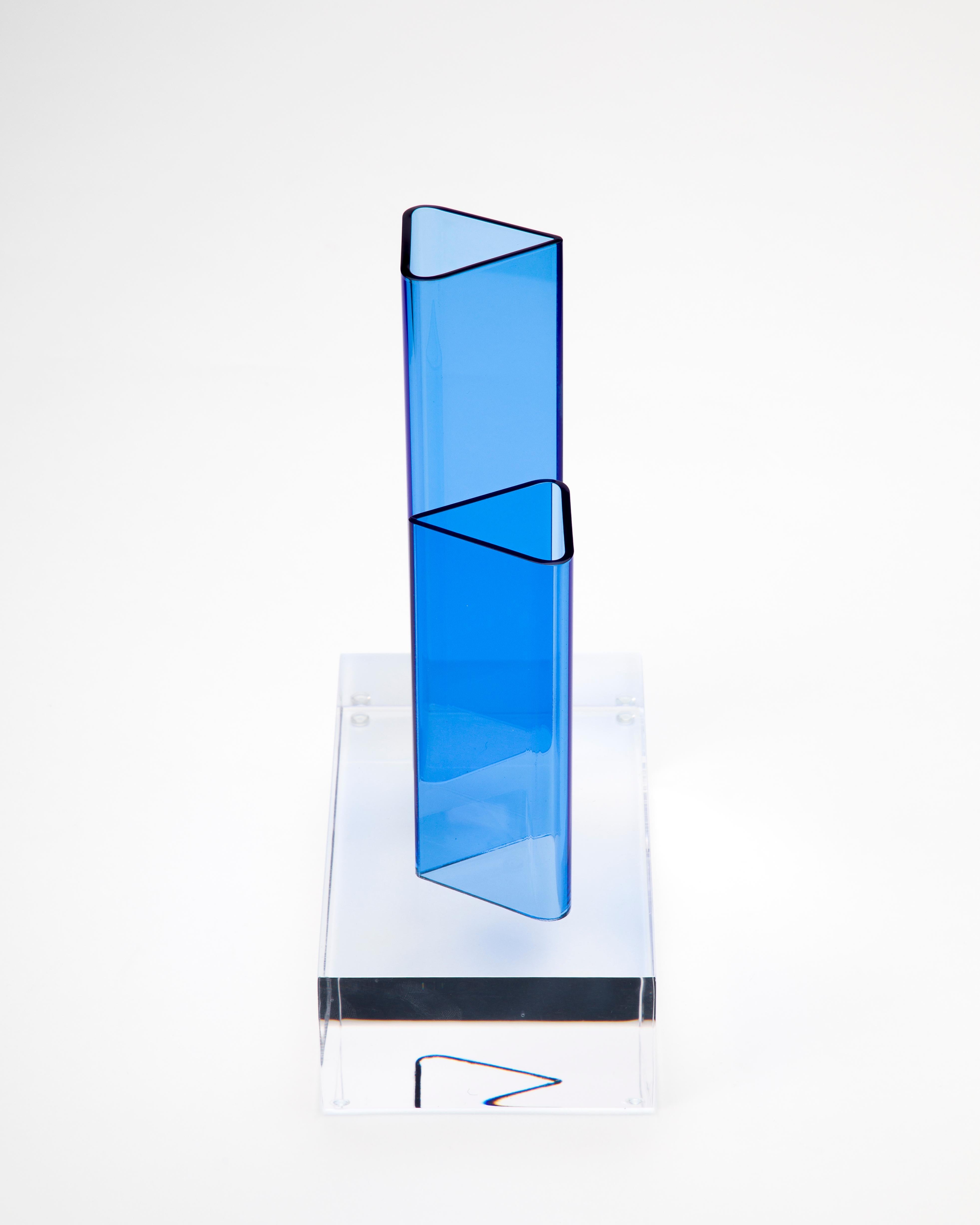 Prism Contemporary Transparent Vase in Acrylic im Zustand „Neu“ im Angebot in Firenze, IT
