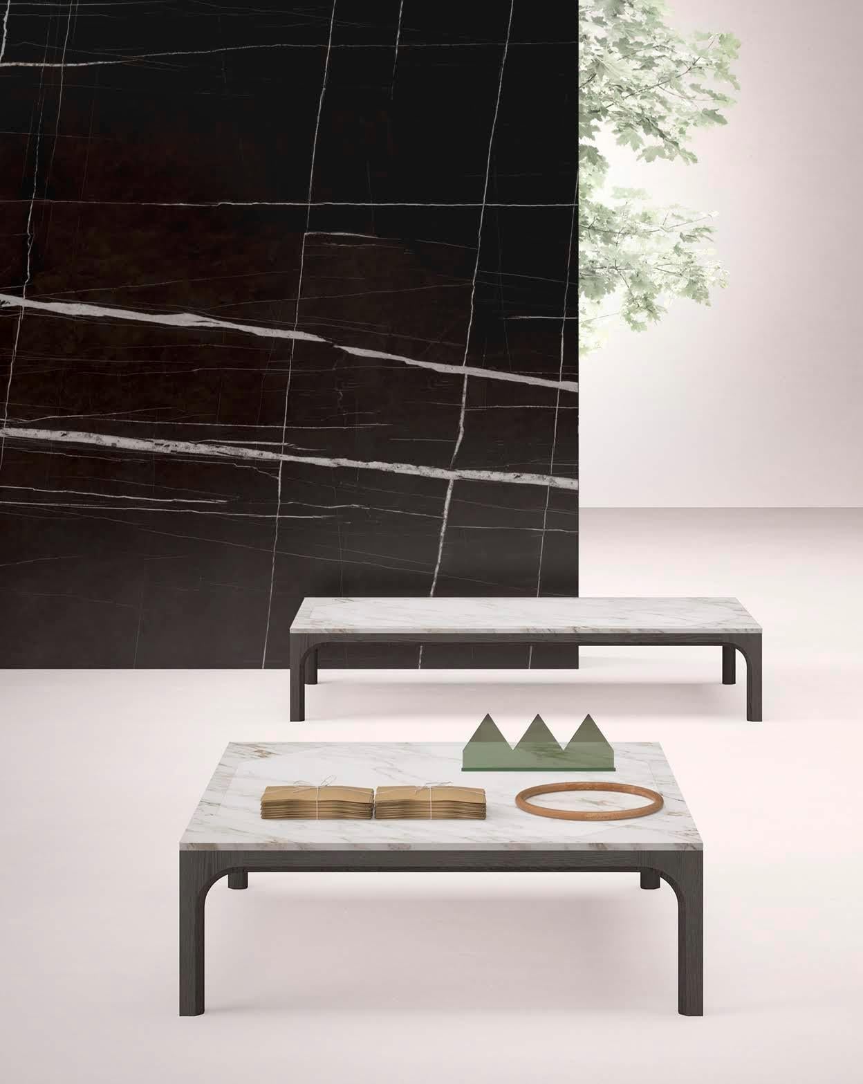 Prism Square Low Table with Marble Top and Black Ashwood Base by Busnelli (21. Jahrhundert und zeitgenössisch) im Angebot