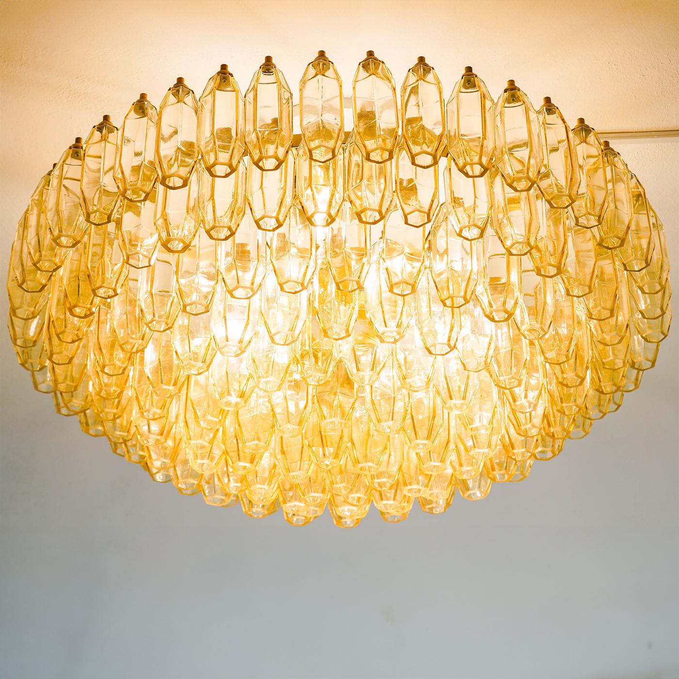 Prismatico 12-Light Amber Chandelier In New Condition For Sale In Milan, IT