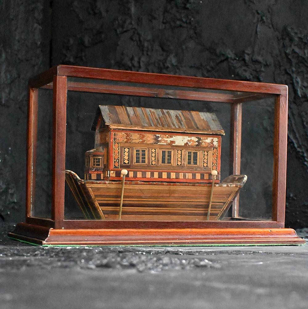Mid-19th Century Prisoner of war straw-work ark For Sale