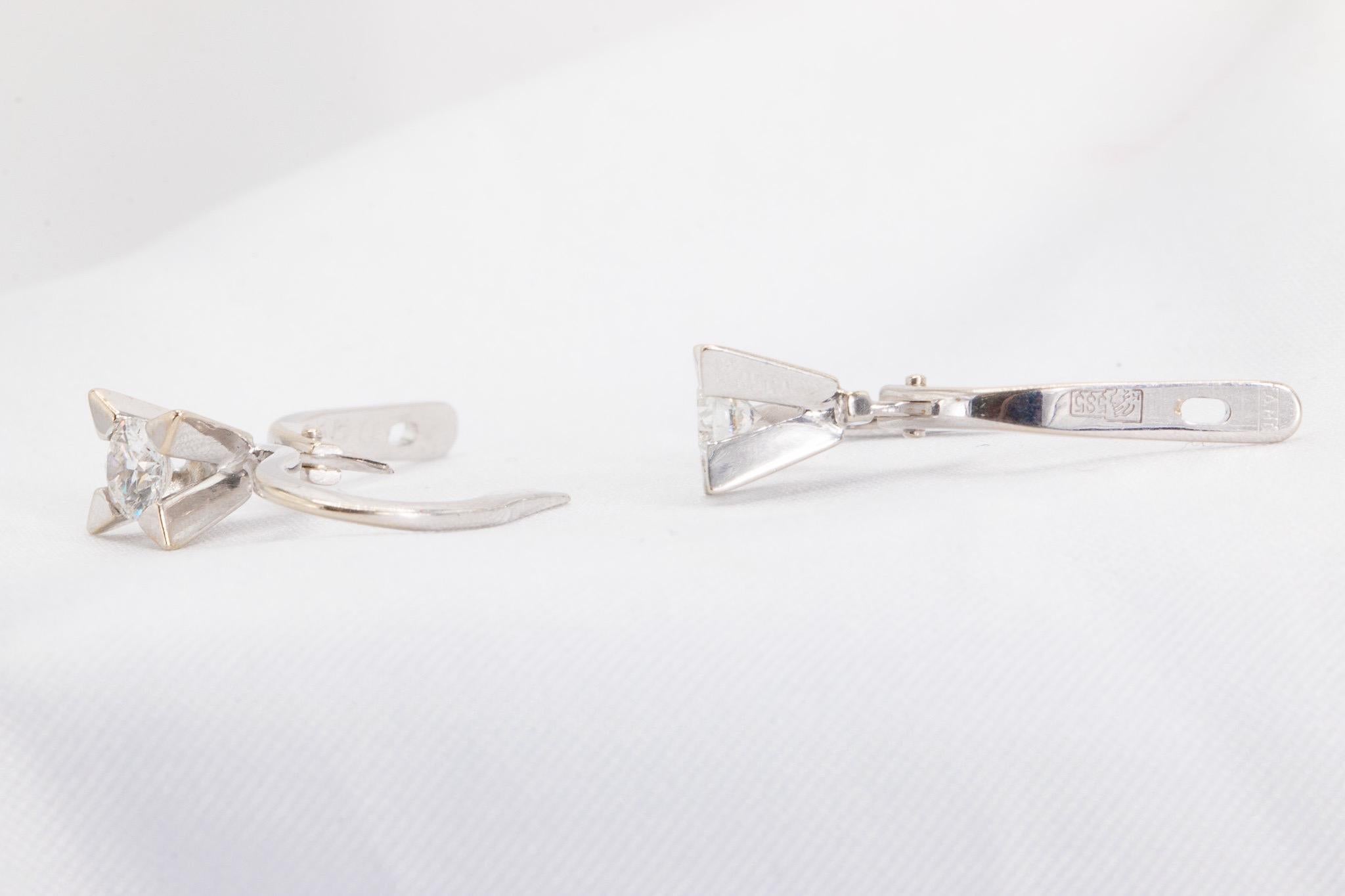 Round Cut Pristine 0.50 Carat Total Weight Starry Drop Earrings in 14K White Gold For Sale