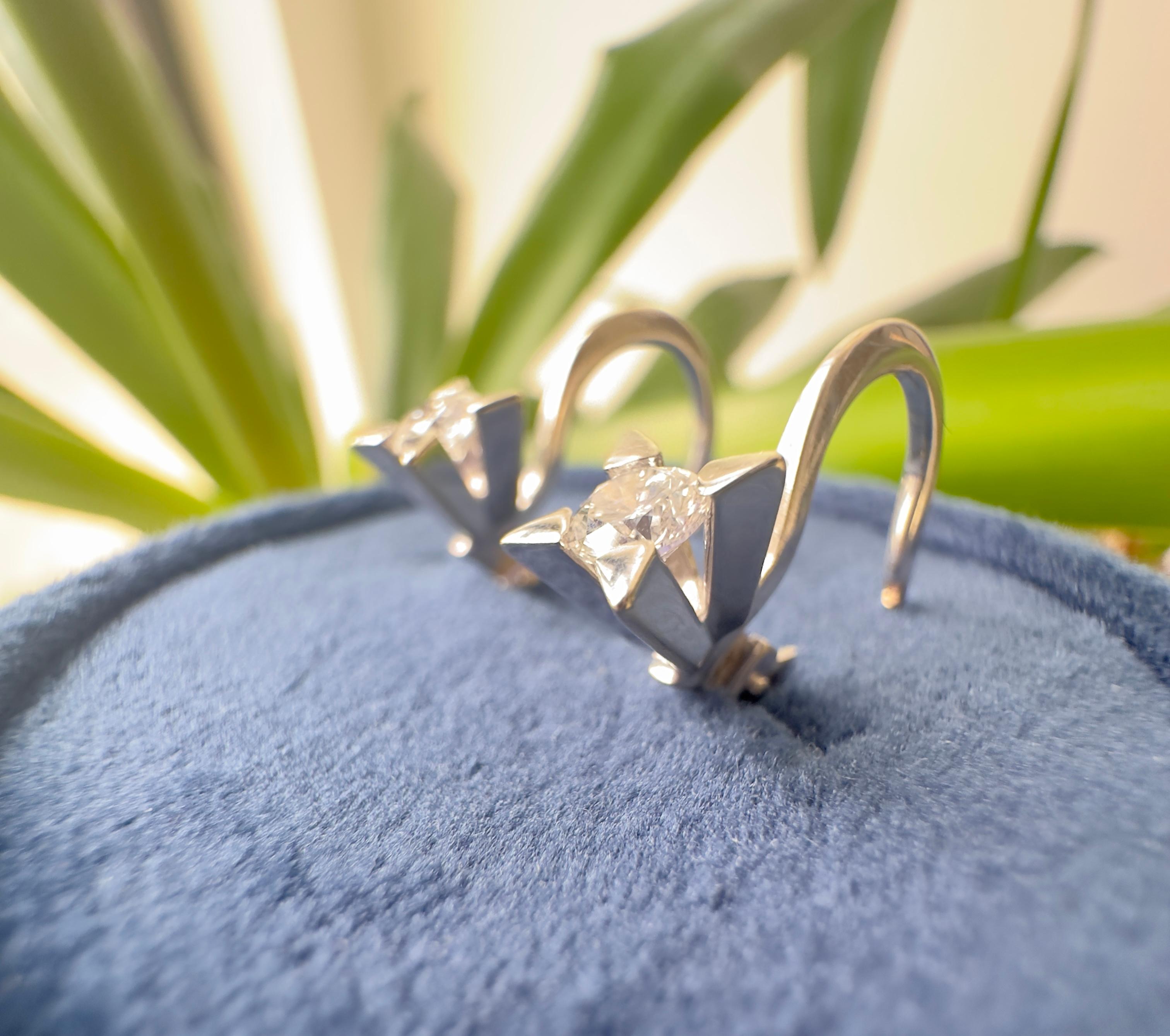Women's Pristine 0.50 Carat Total Weight Starry Drop Earrings in 14K White Gold For Sale