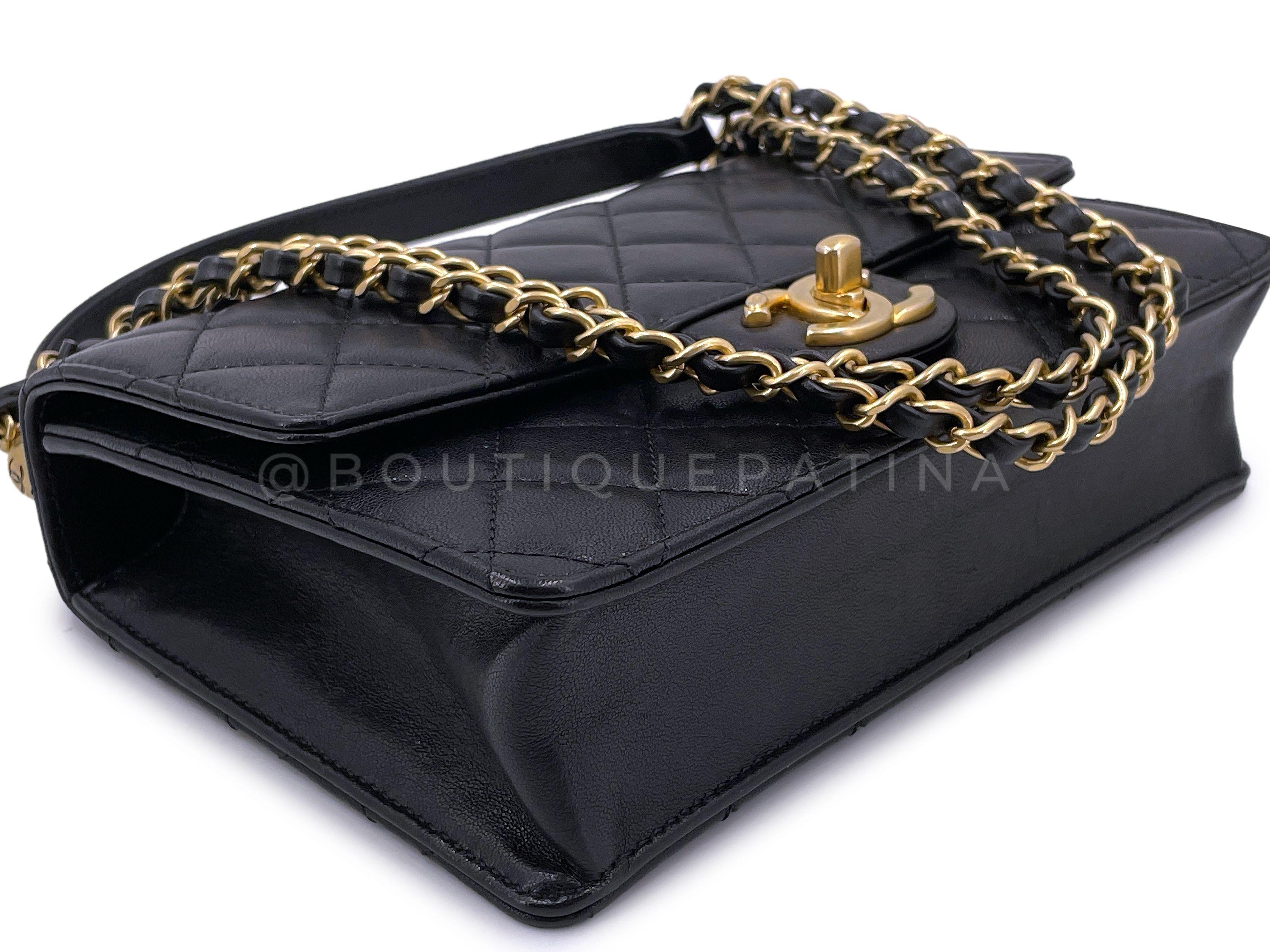 Pristine 19S Chanel Chic Pearls Quilted Flap Bag Black GHW 66675 For Sale 2