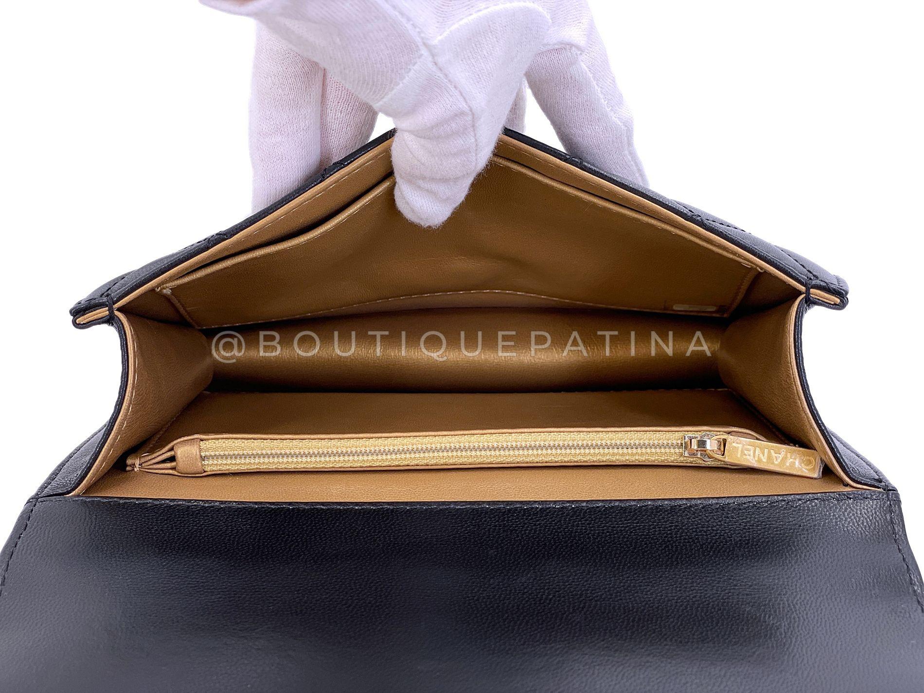 Pristine 19S Chanel Chic Pearls Quilted Flap Bag Black GHW 67020 en vente 5