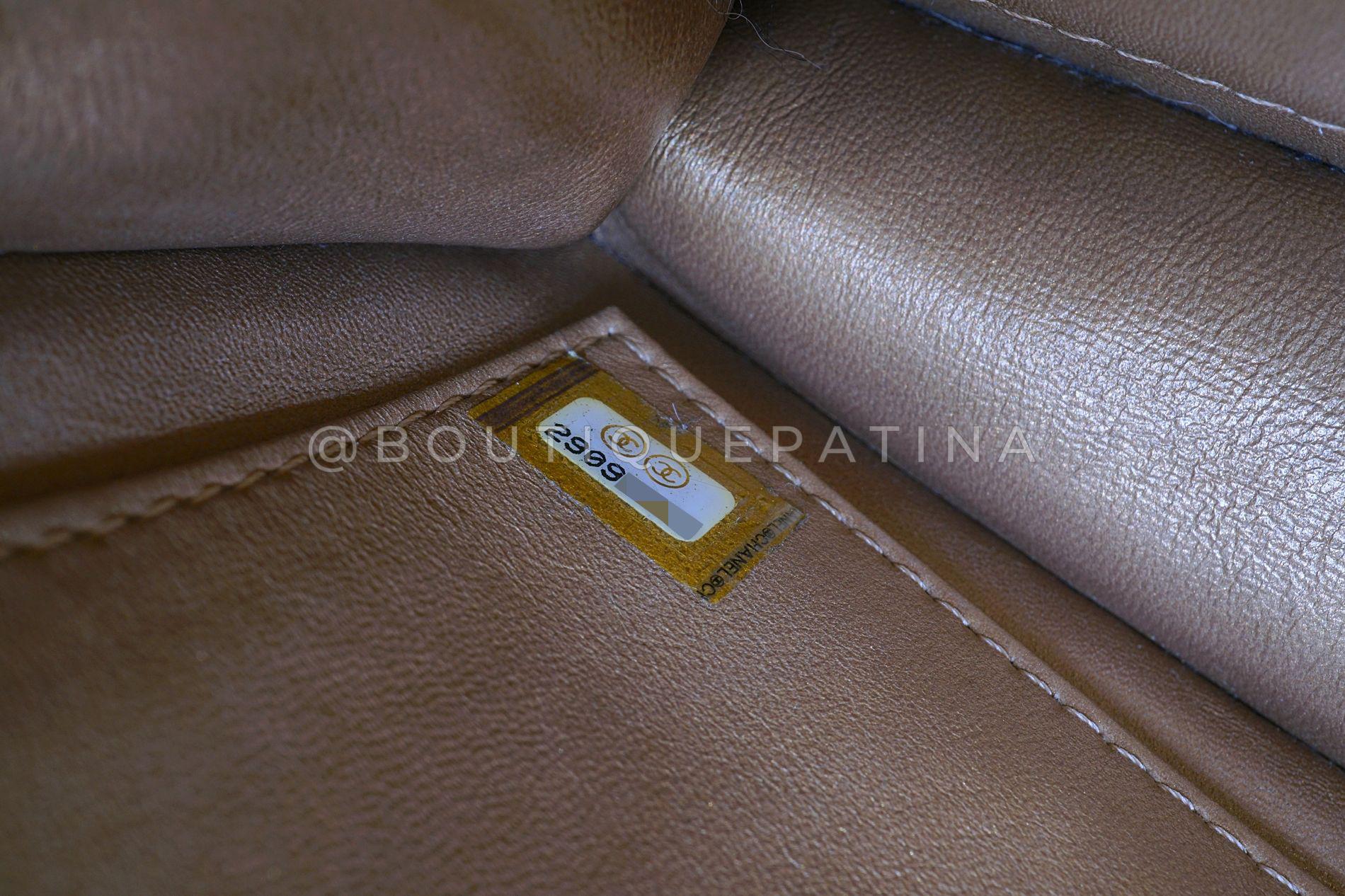 Pristine 19S Chanel Chic Pearls Quilted Flap Bag Black GHW 67020 en vente 7