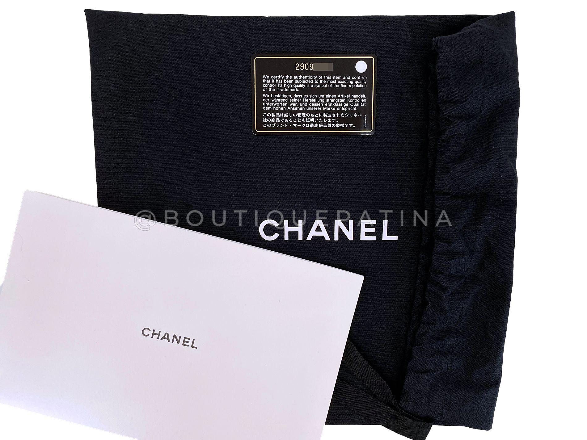 Pristine 19S Chanel Chic Pearls Quilted Flap Bag Black GHW 67020 en vente 8