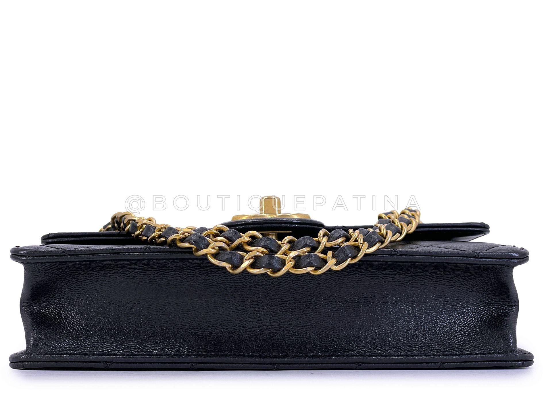 Pristine 19S Chanel Chic Pearls Quilted Flap Bag Black GHW 67020 en vente 1
