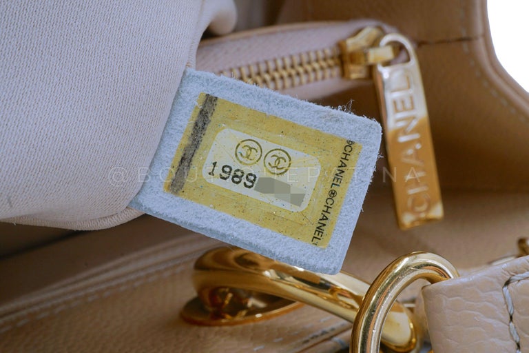 Pristine 2014 Chanel Beige Caviar Grand Shopper Tote GST Bag GHW 67161 For  Sale at 1stDibs