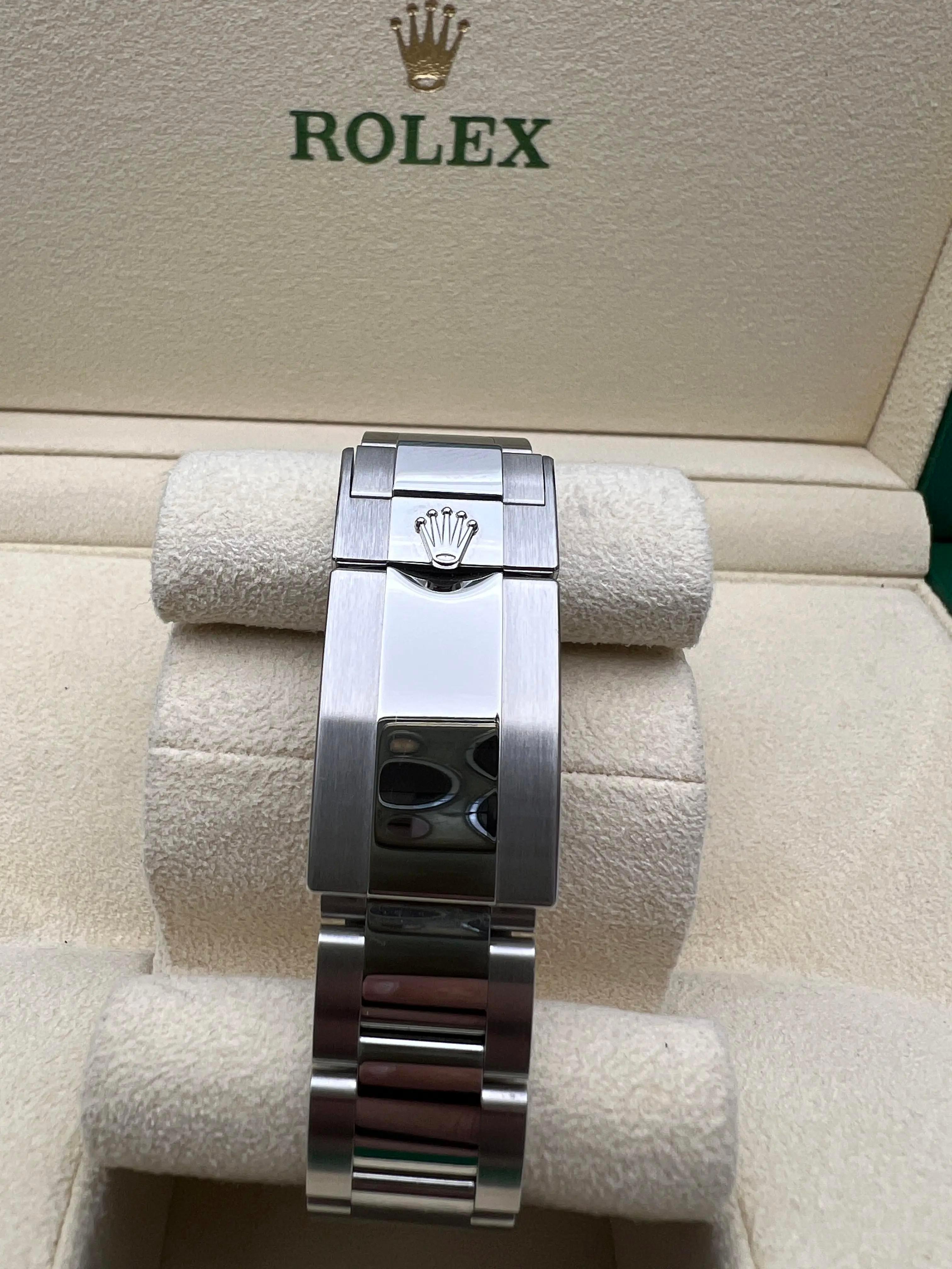 Pristine 2024 Rolex Daytona 40mm 126500LN Black Dial Oyster Bracelet Box Papers For Sale 8