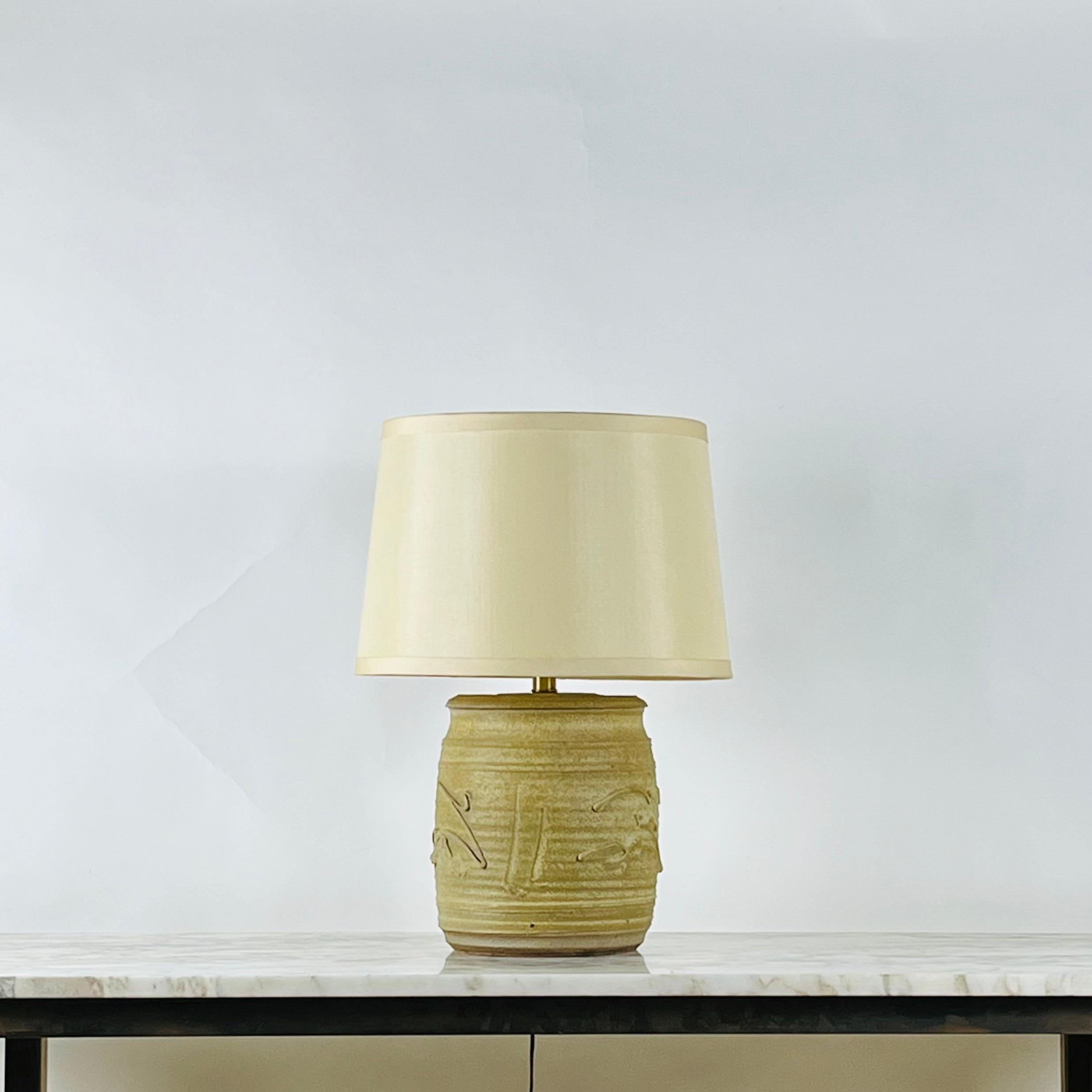 Organic Modern Pristine Affiliated Craftsmen Studio Pottery Lamp by Phil Barkdall For Sale