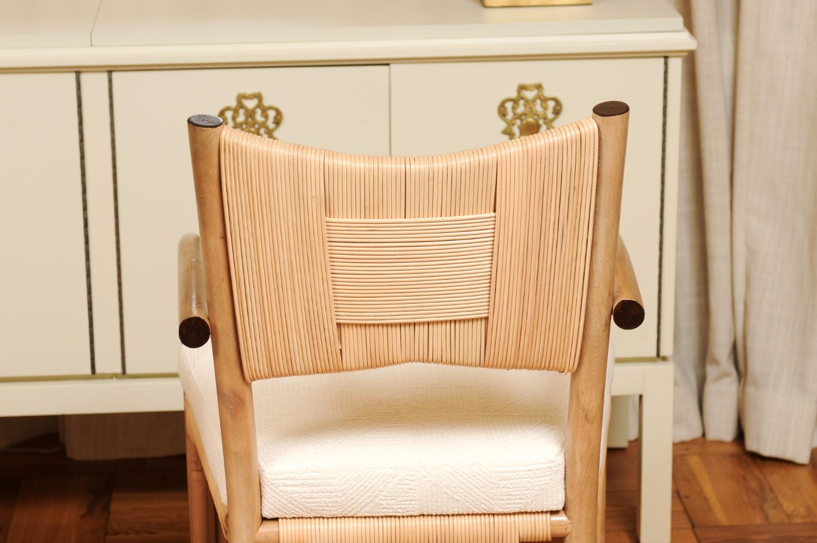 Prístino Juego de 8 Sillas de Comedor de Caña de Merbau de John Hutton para Donghia en venta 8