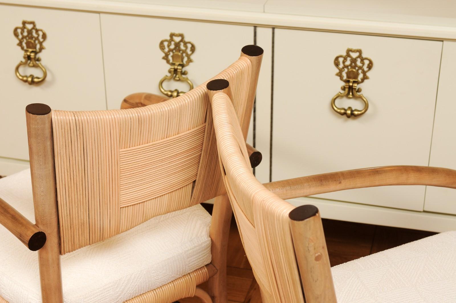 Prístino Juego de 8 Sillas de Comedor de Caña de Merbau de John Hutton para Donghia en venta 10