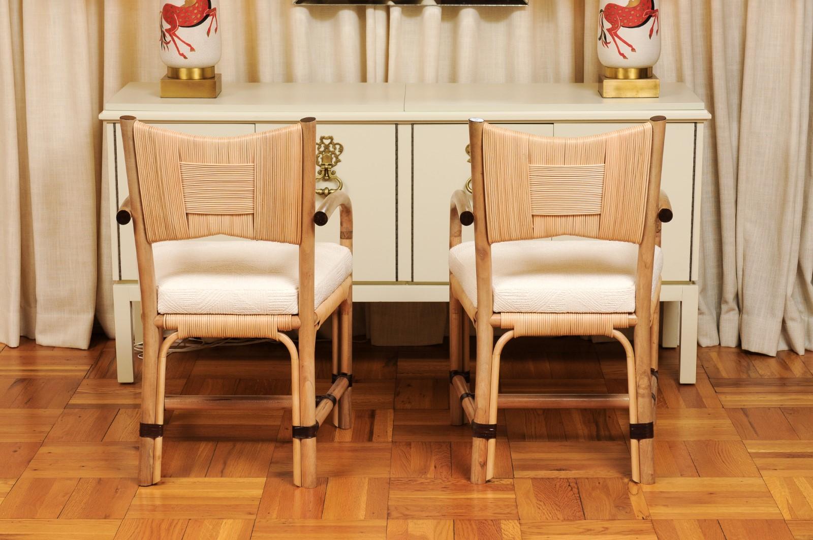 Prístino Juego de 8 Sillas de Comedor de Caña de Merbau de John Hutton para Donghia en venta 2