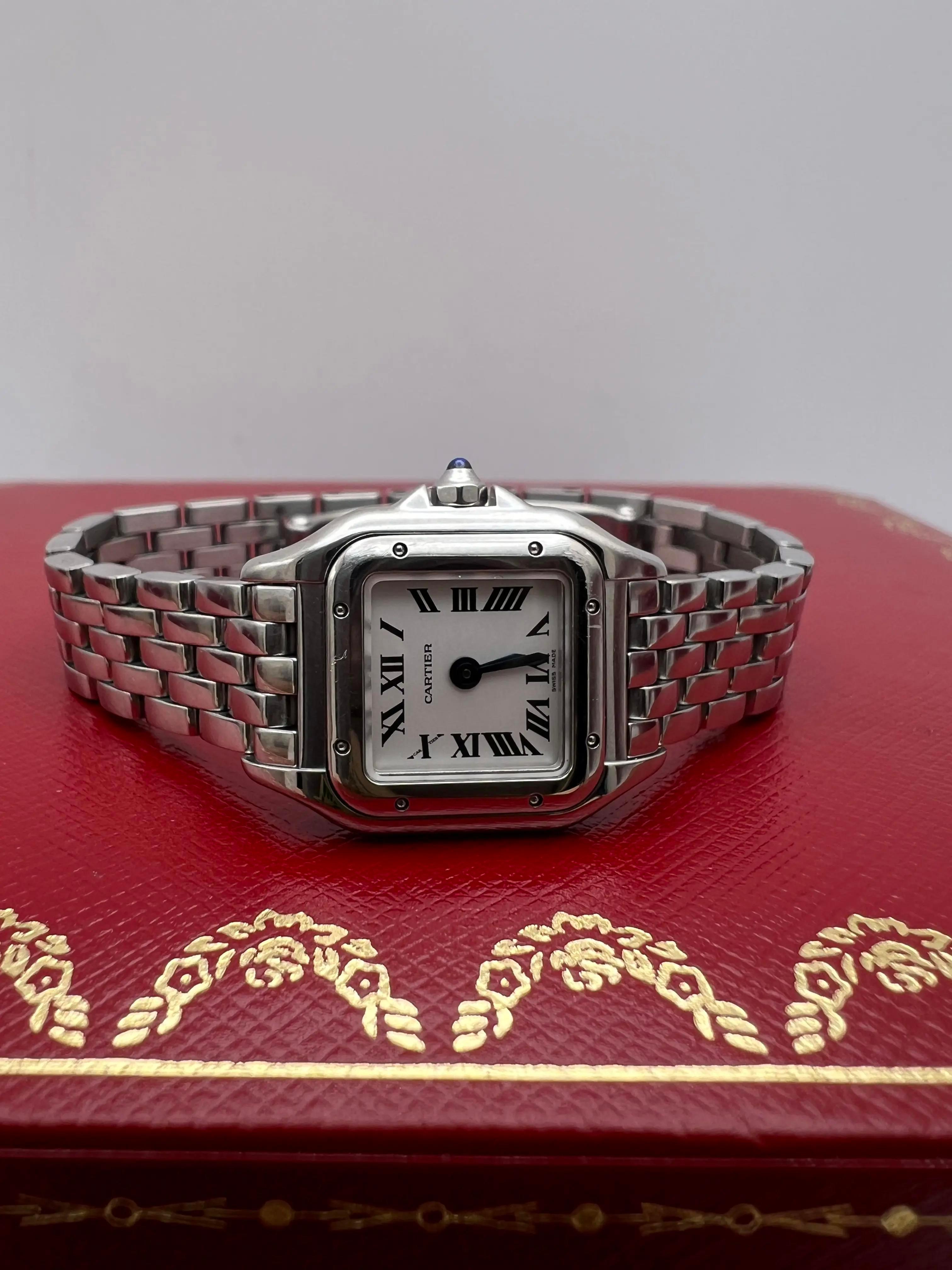 Prístina Cartier Panthère Mini Modelo 25mm WSPN0019 Esfera Plateada Caja Papeles en Excelente estado para la venta en New York, NY