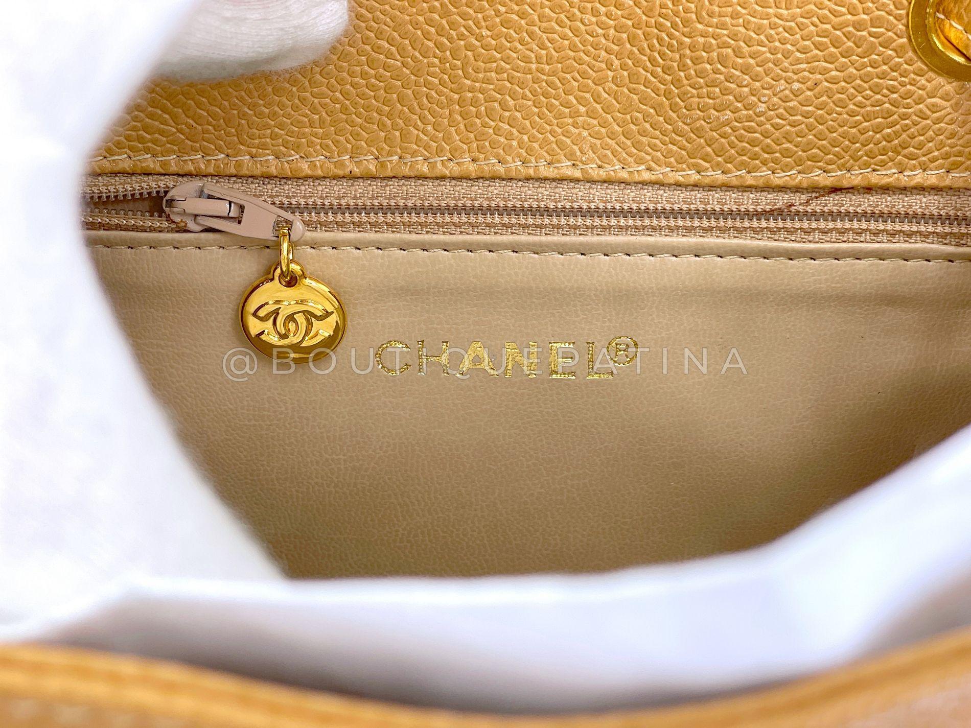 Chanel 1994 Vintage Camel Beige Caviar Sac à dos 24k GHW 68921 en vente 6