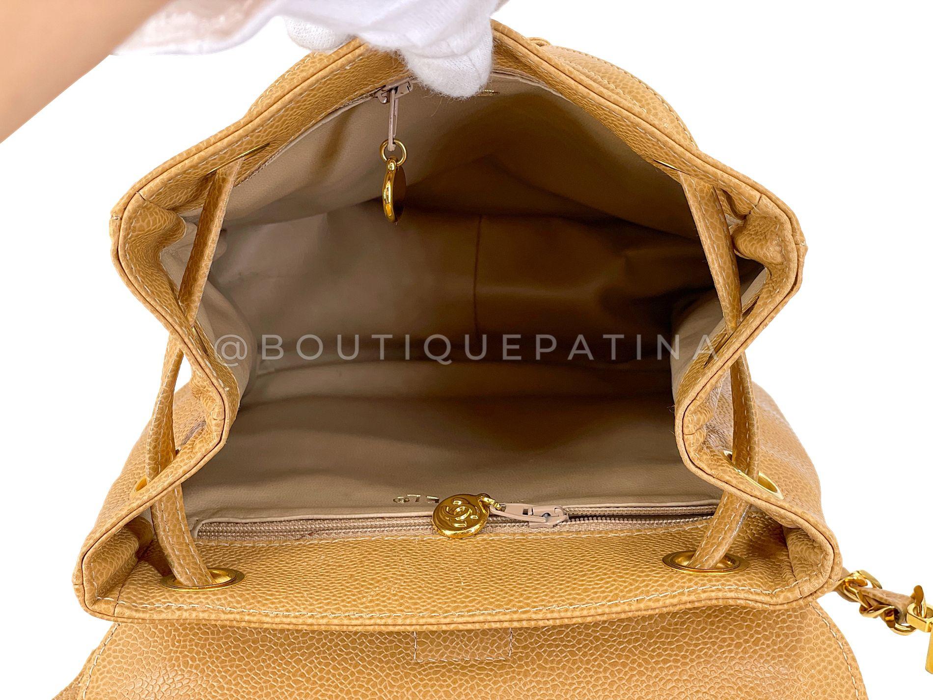 Chanel 1994 Vintage Camel Beige Caviar Sac à dos 24k GHW 68921 en vente 5