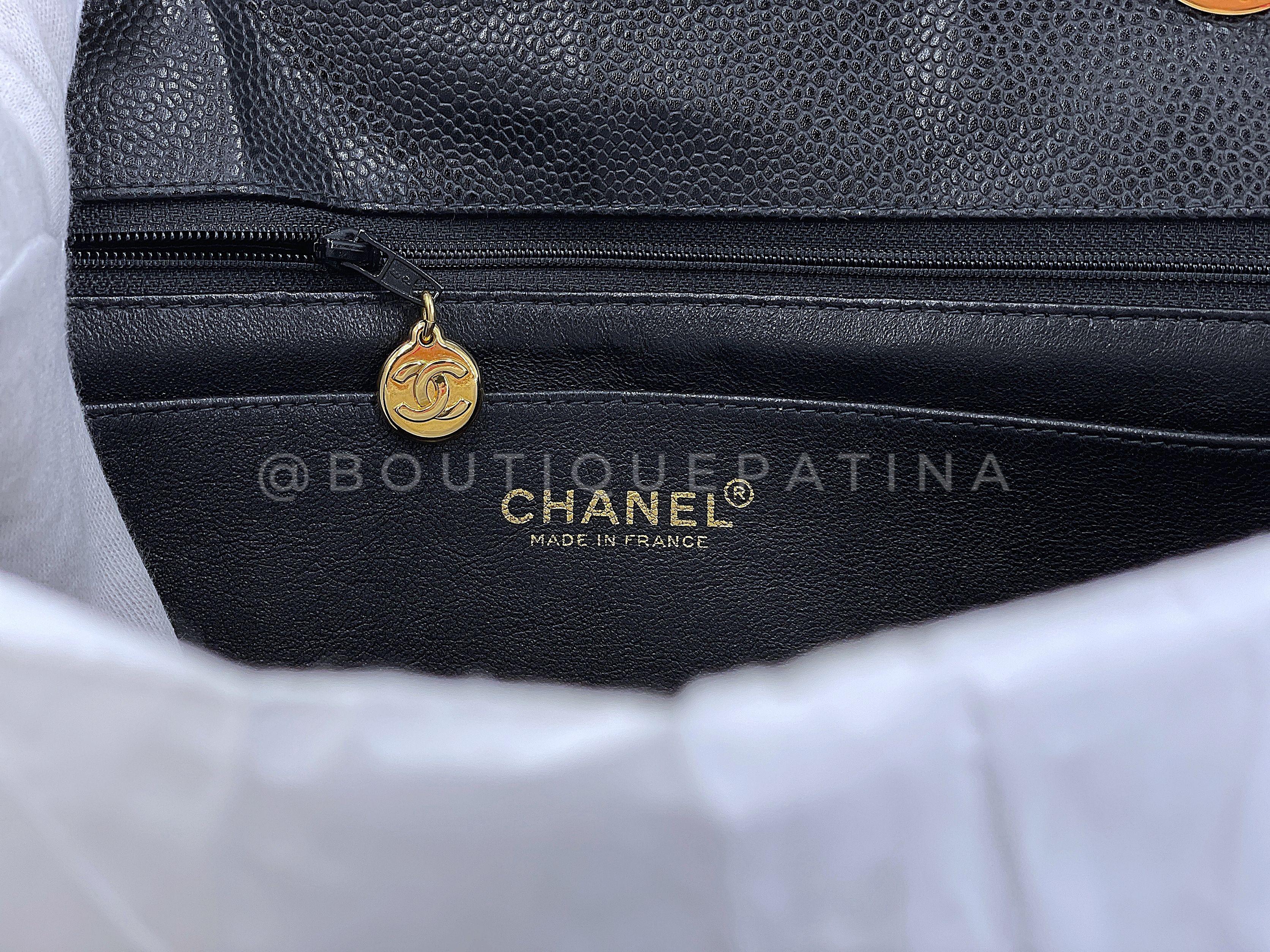 Chanel 2002 Vintage Black Caviar Jumbo Classic Flap Bag 24k GHW 67313 en vente 7