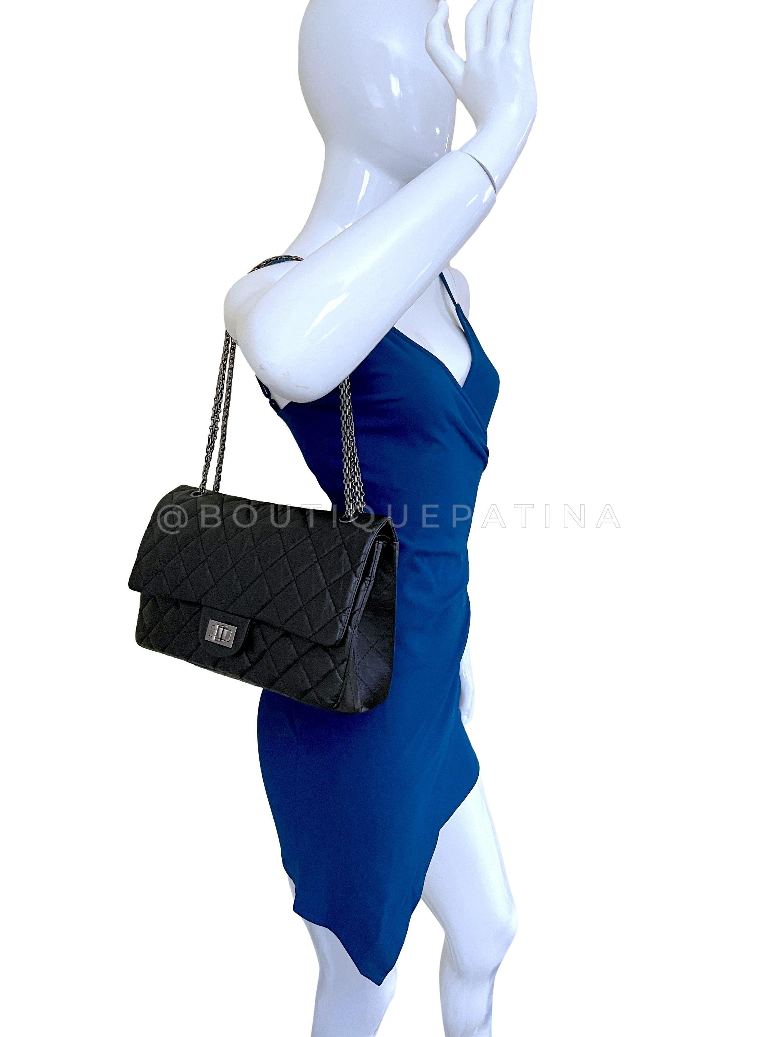 Pristine Chanel Black Aged Calfskin Reissue Large 227 2.55 Flap Bag RHW  66176 For Sale 9