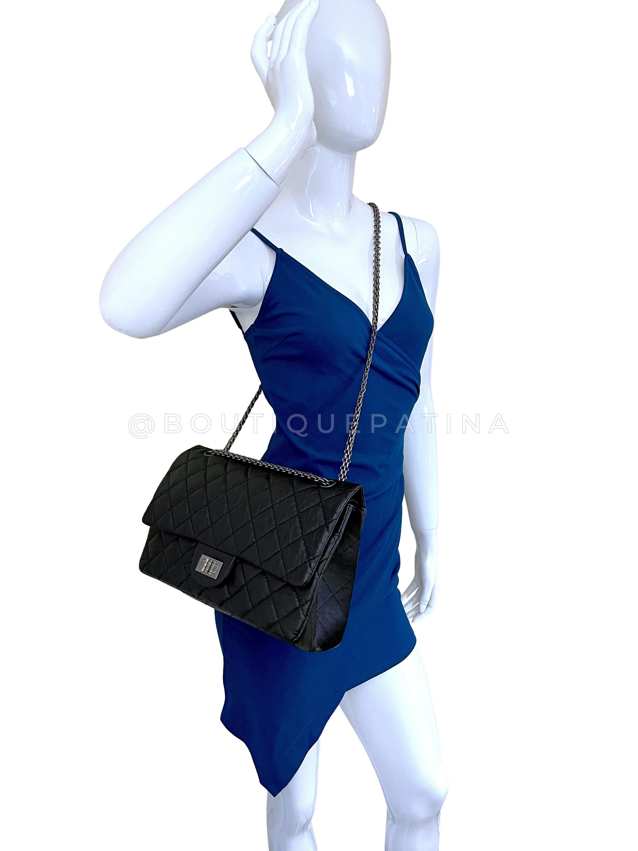 Pristine Chanel Black Aged Calfskin Reissue Large 227 2.55 Flap Bag RHW  66176 For Sale 10