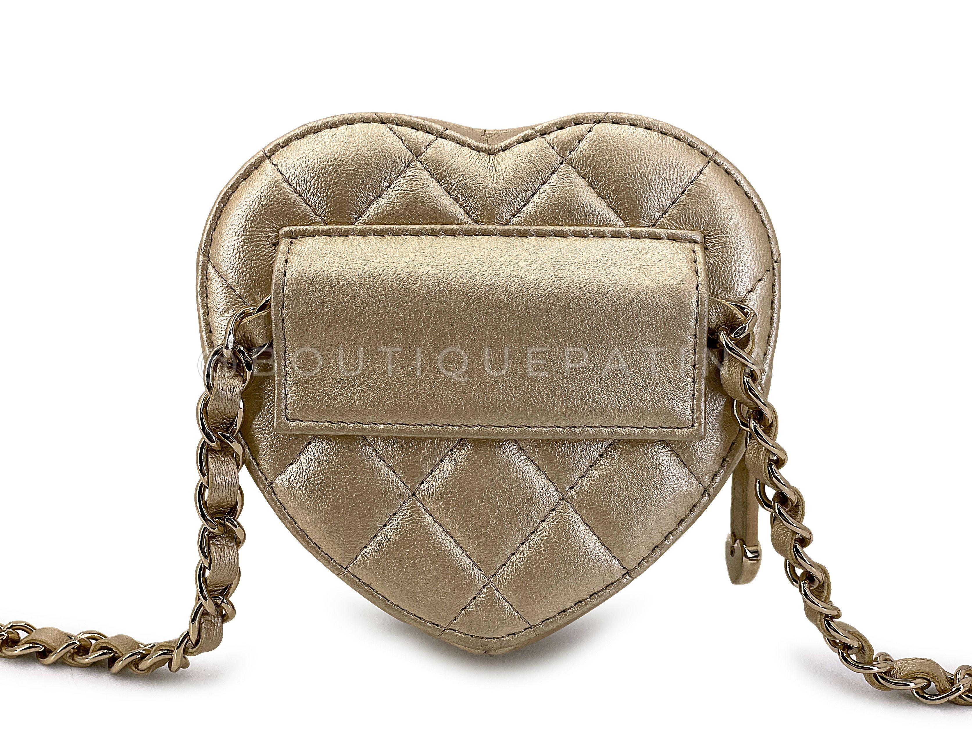 Women's Pristine Chanel CC In Love Gold Heart Belt Bag GHW 67562 For Sale