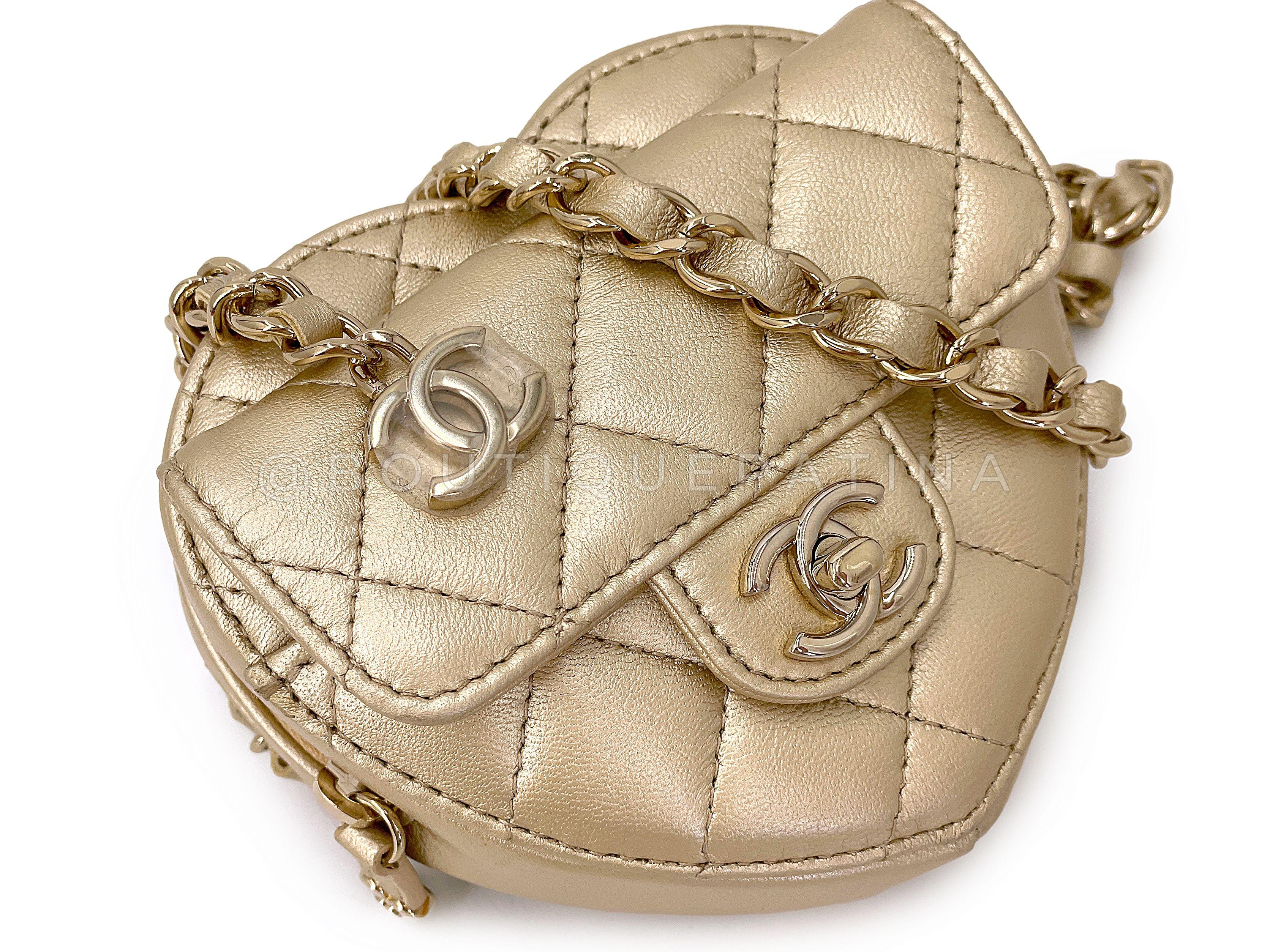 Sac ceinture Chanel CC In Love doré en forme de cœur GHW 67562 en vente 2