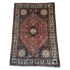 Unverfälschter persischer Abadeh-Teppich im Tribal-Stil aus den frühen 1900er Jahren - Dunkler Rost, tiefes Marineblau