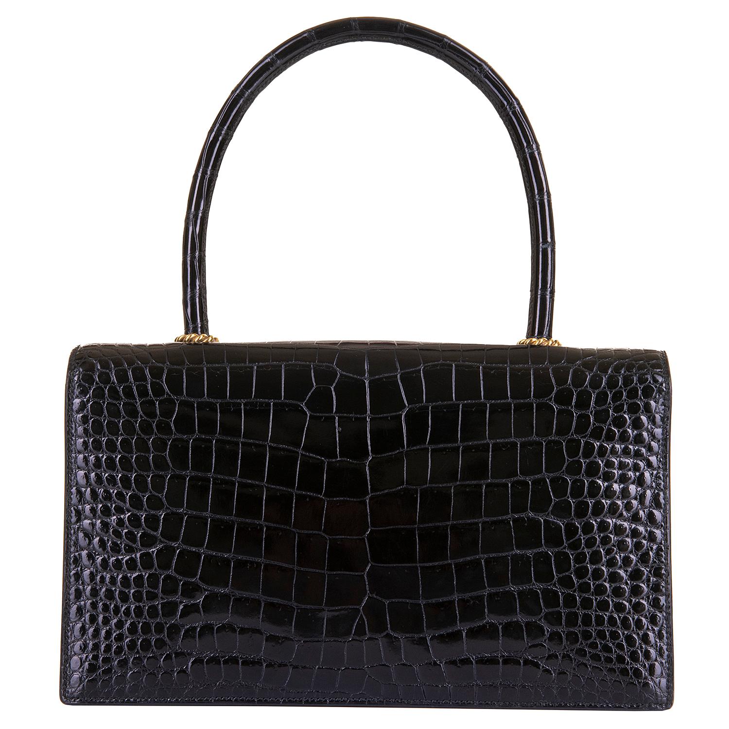 Pristine Hermes Vintage Black Crocodile 'Sac Cordeliere' with Gold Hardware In Excellent Condition For Sale In London, GB