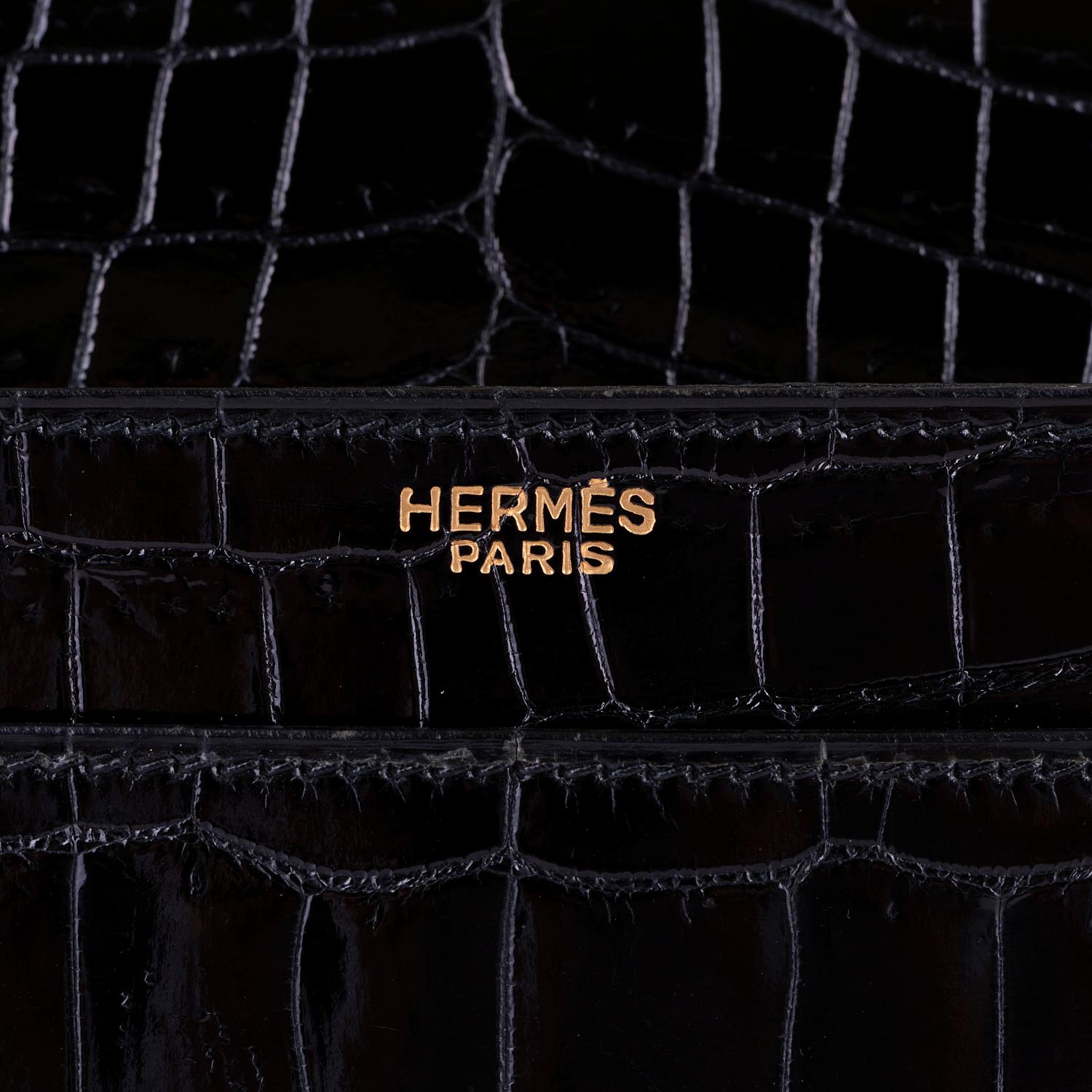 Women's Pristine Hermes Vintage Black Crocodile 'Sac Cordeliere' with Gold Hardware For Sale