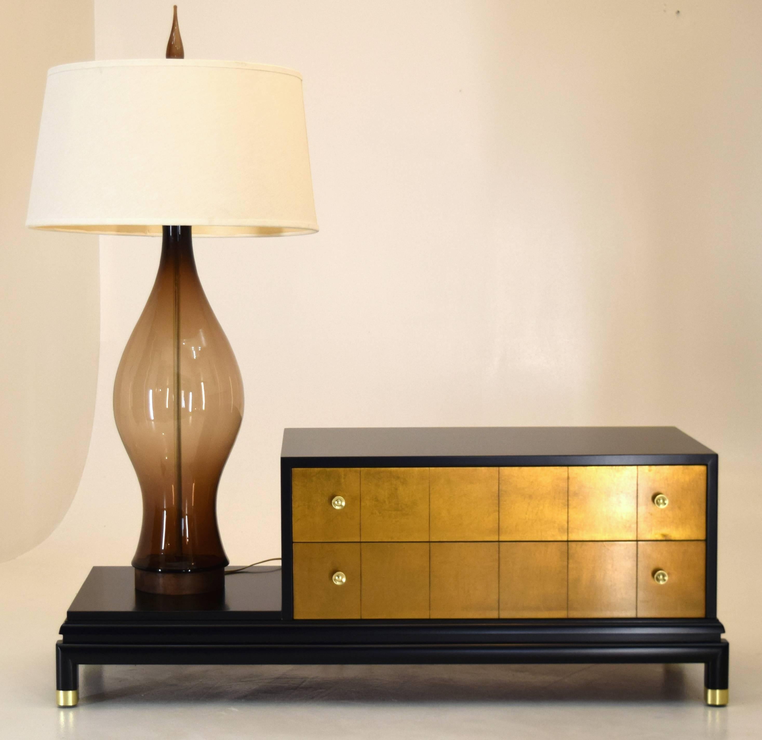 Mid-Century Modern Pristine Lamp or Display Low Table by Renzo Rutili for Johnson Furniture