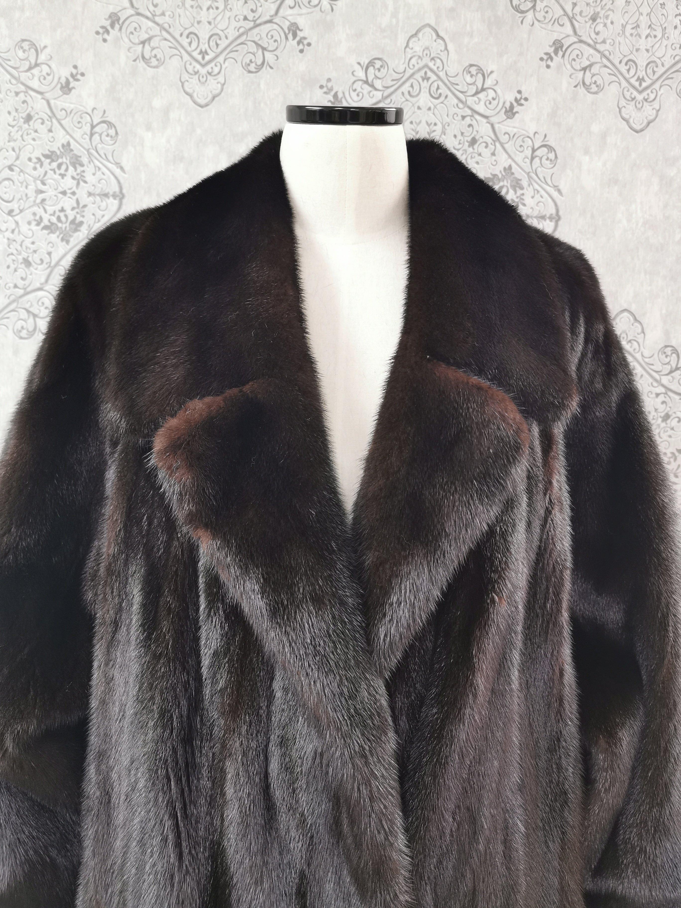 Manteau long « The American Fur Awards, American Ultra » en fourrure de vison américaine (taille 16 L) Excellent état - En vente à Montreal, Quebec