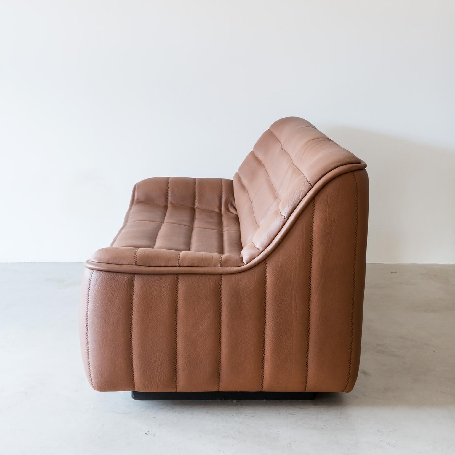 Mid-Century Modern Pristine Original De Sede Model DS84 Sofa in Cognac Buffalo Leather, 1970s