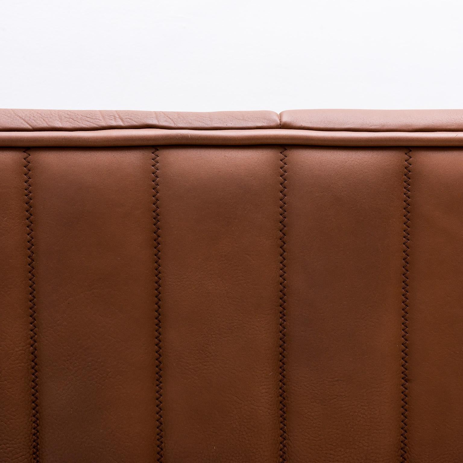 Pristine Original De Sede Model DS84 Sofa in Cognac Buffalo Leather, 1970s In Good Condition In Sylacauga, AL