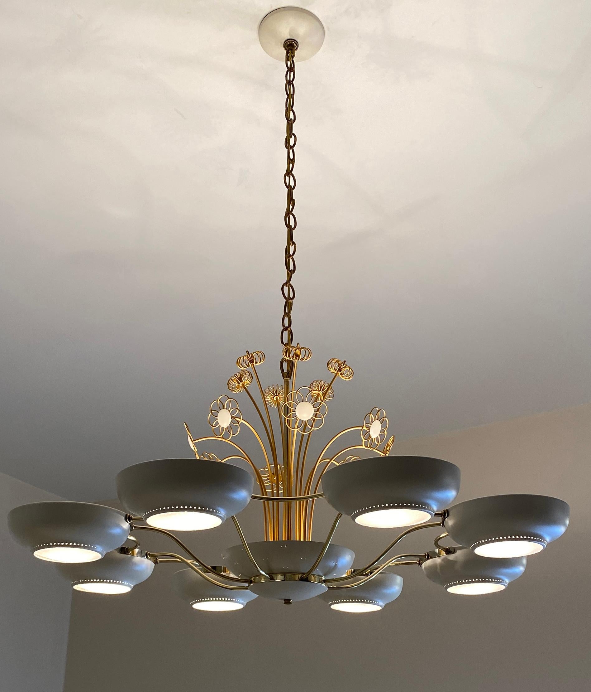 Mid-Century Modern Pristine Paavo Tynell Style Chandelier by Lightolier