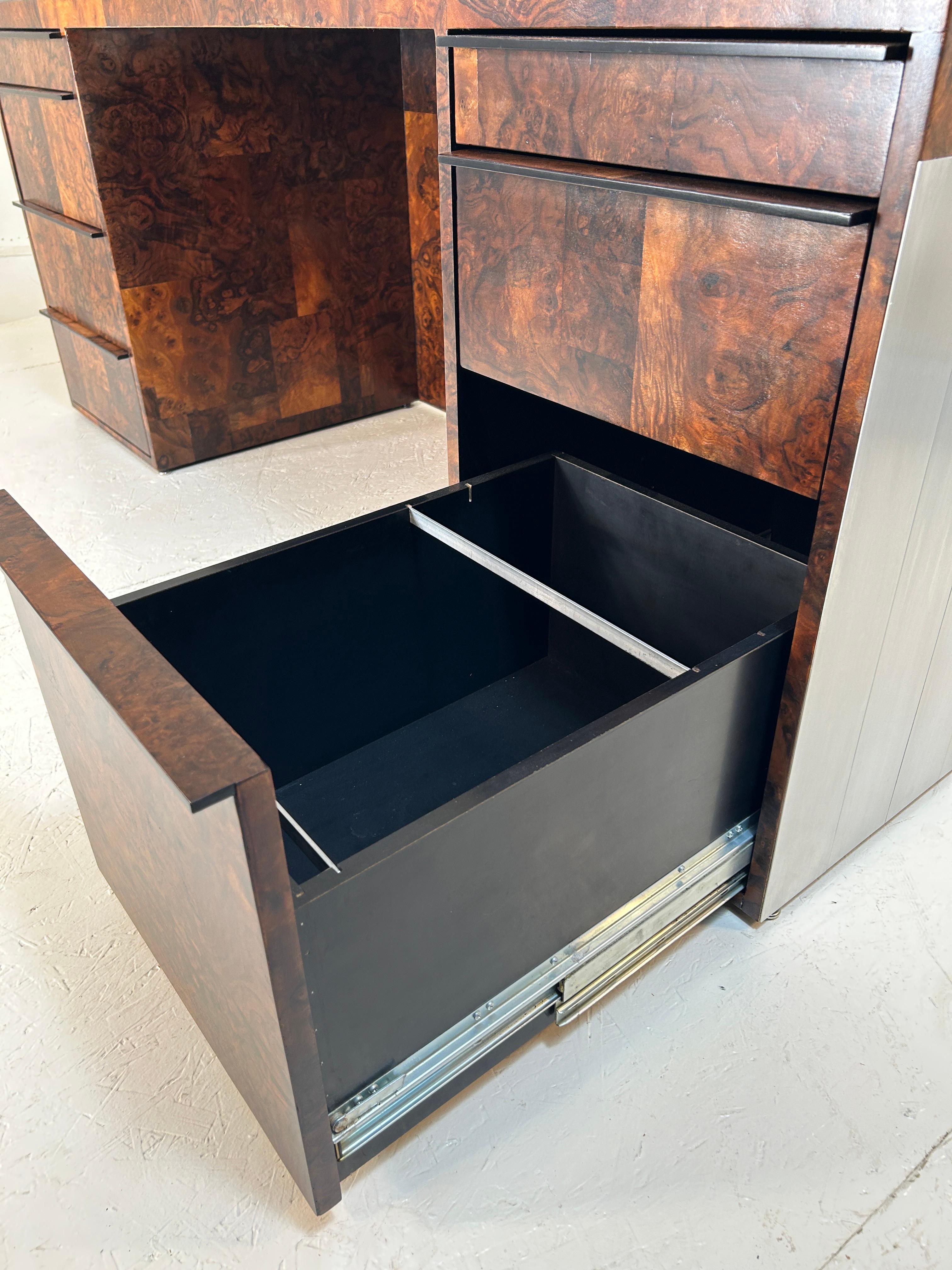 Pristine Paul Evans Cityscape Burl Walnuss Executive Desk. im Angebot 5