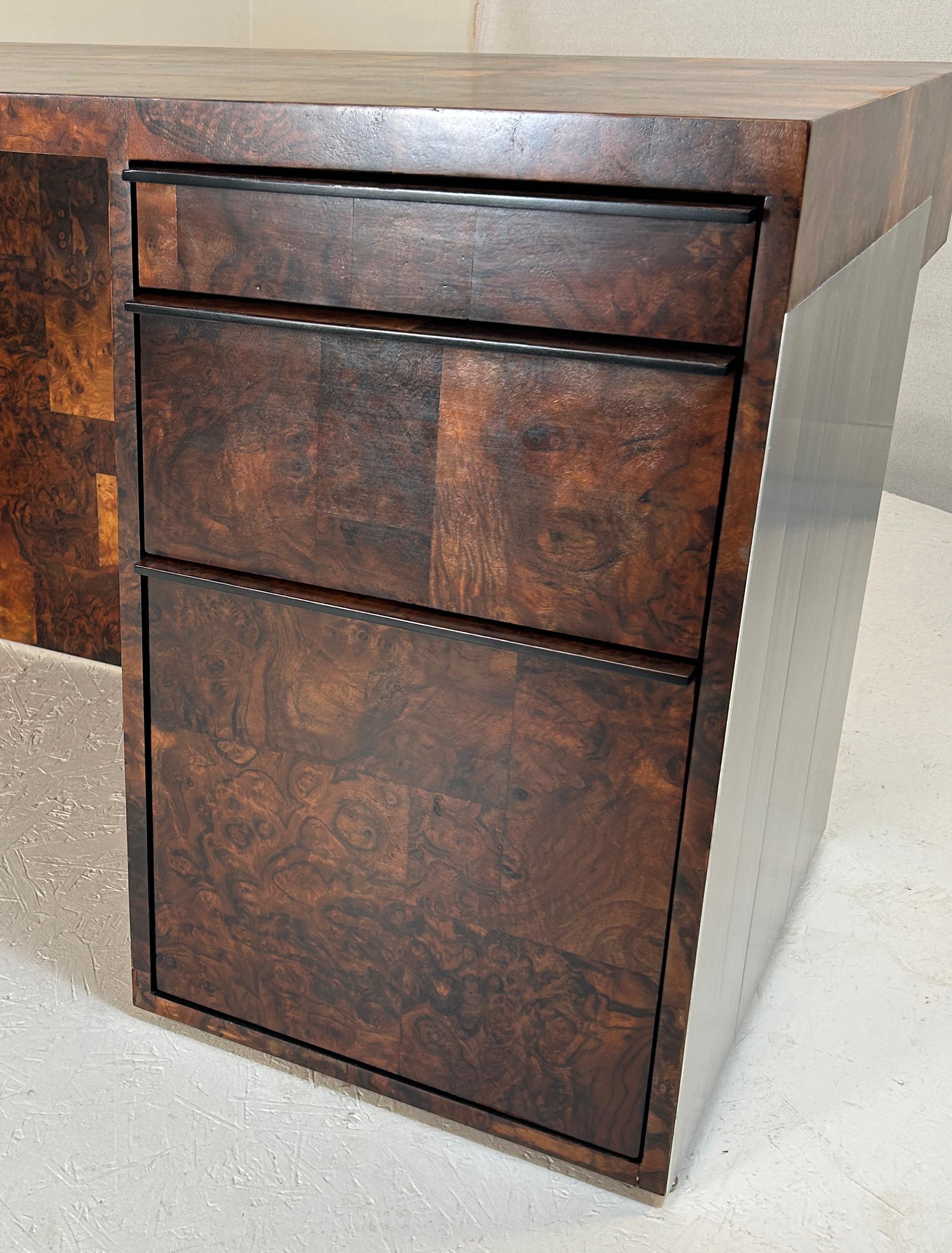 Pristine Paul Evans Cityscape Burl Walnuss Executive Desk. im Angebot 8