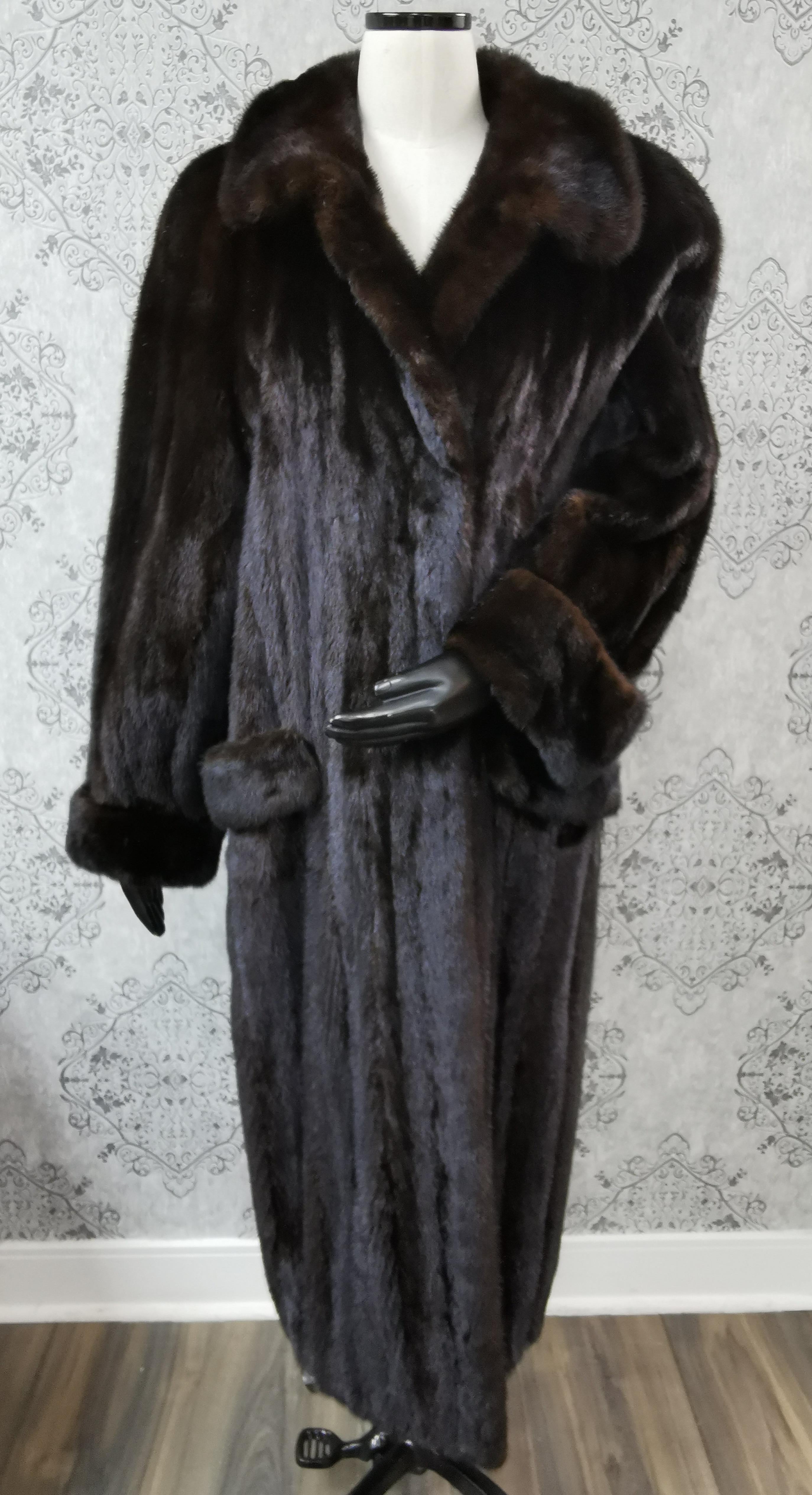Ranch Mink Fur Full Length Coat (Size 14 - L) in pristine condition with lustrous natural mink color

Portrait collar, straight cuffed sleeves, two large patch pockets, German clasps for closure and high quality satin lining. 

Made in