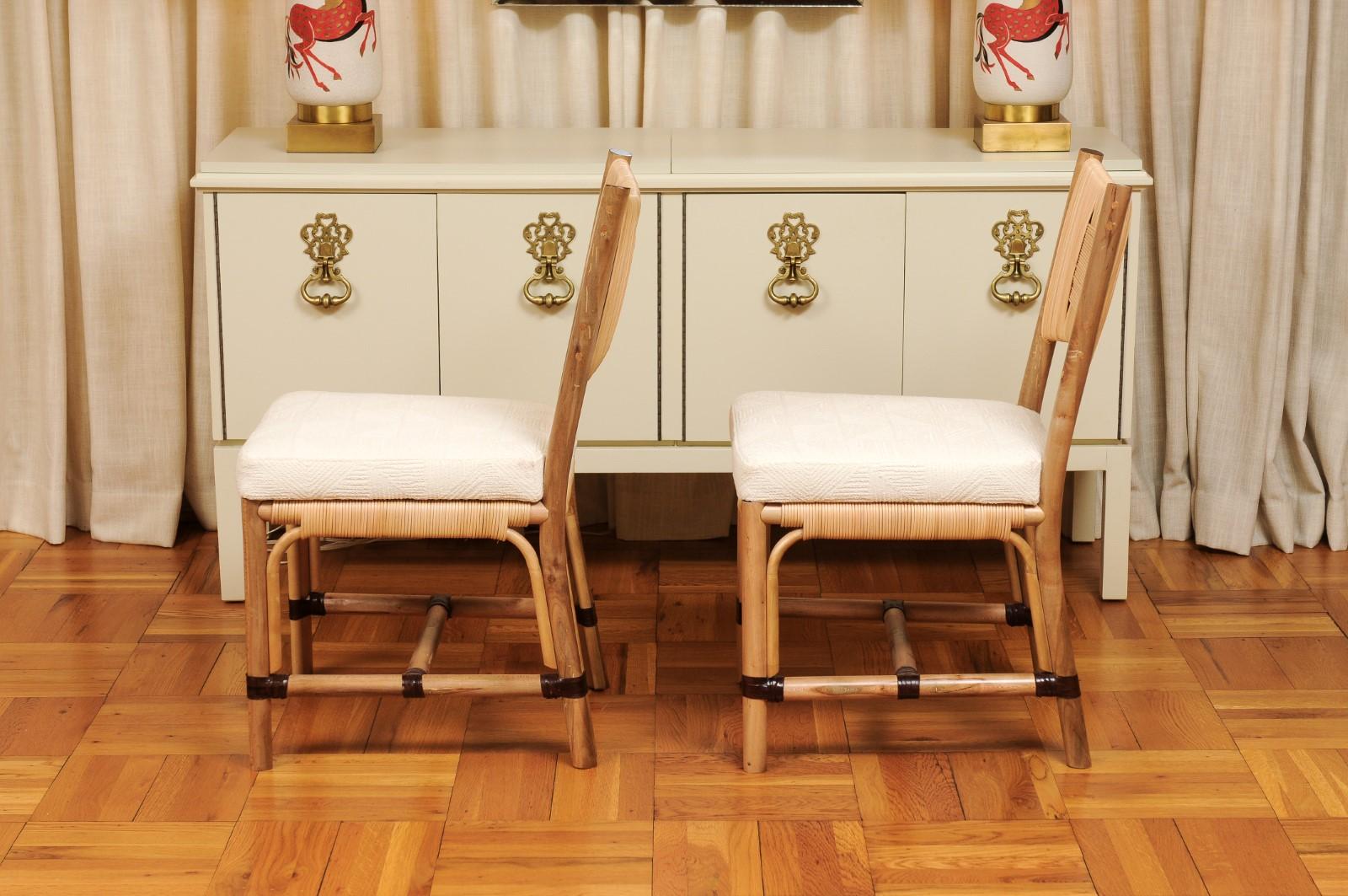 Ensemble immaculé de 8 chaises de salle à manger en rotin Merbau par John Hutton pour Donghia en vente 4