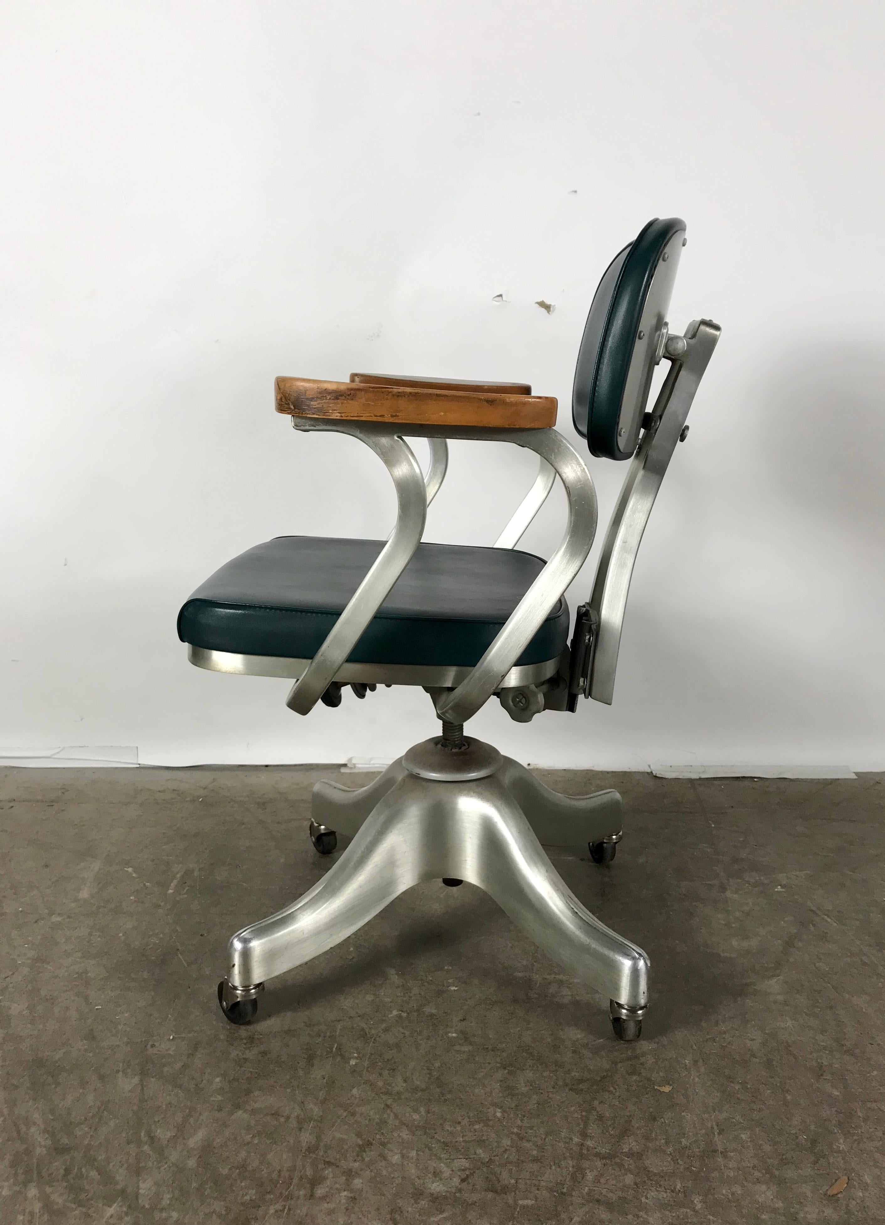 American Pristine Shaw Walker Aluminum Rolling Desk or Task Armchair