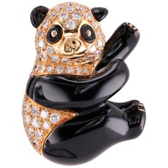 Pristine Van Cleef & Arpels Diamond and Onyx Panda Bear Brooch 18 Karat Gold